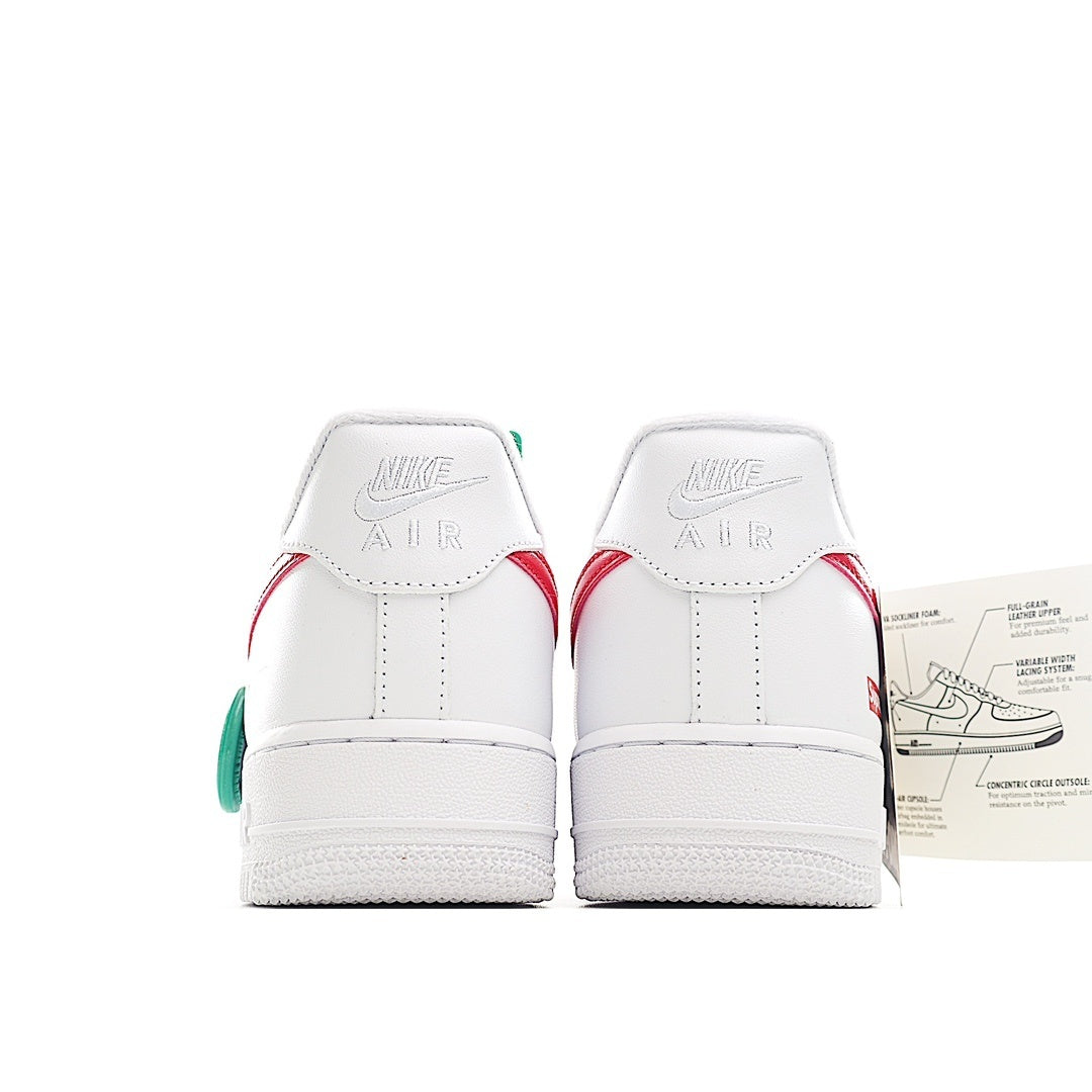 NIKE AIR FORCE 1 LOW x SUPREME