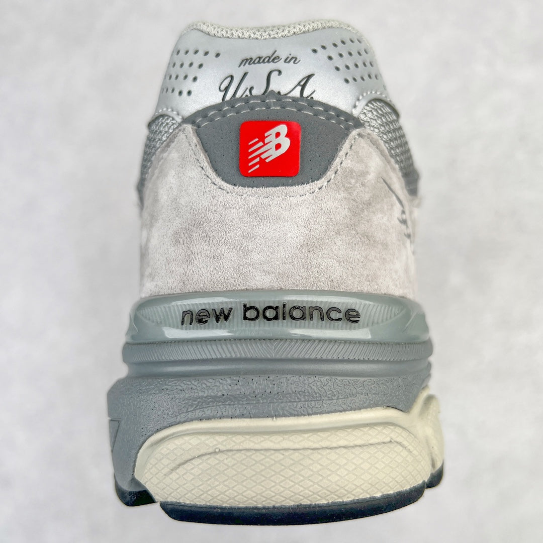New Balance 990v6