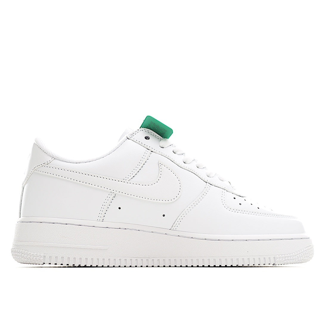 NIKE AIR FORCE 1 LOW x SUPREME