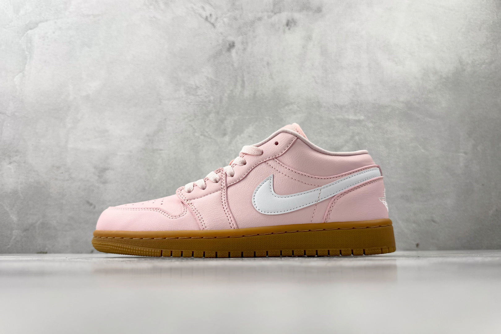NIKE AIR JORDAN 1 LOW 'ARCTIC PINK GUM