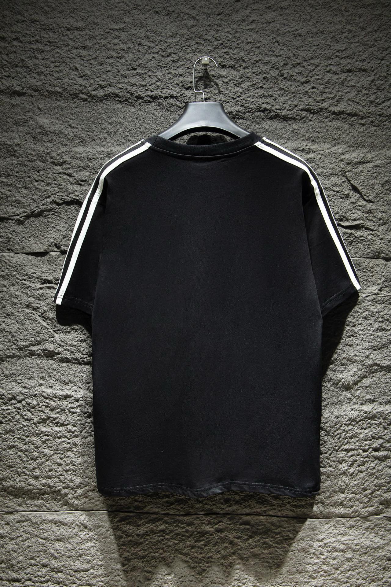 Camiseta BALENCIAGA (Oversized)