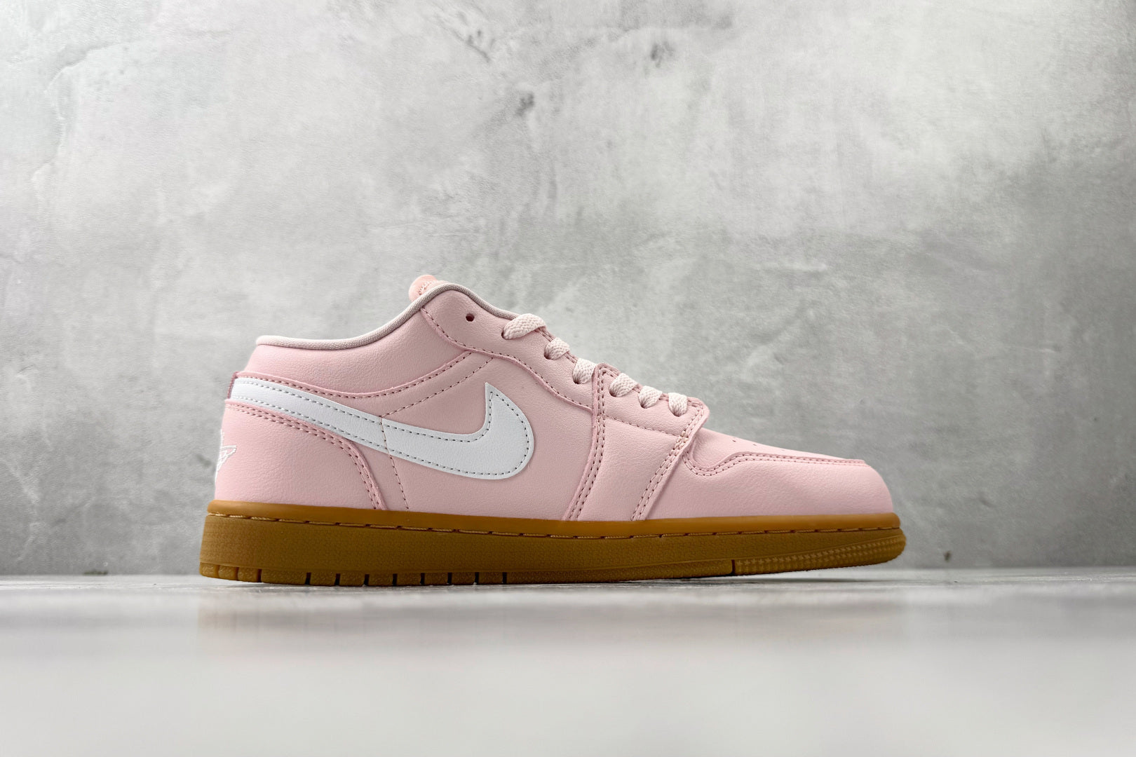 NIKE AIR JORDAN 1 LOW 'ARCTIC PINK GUM