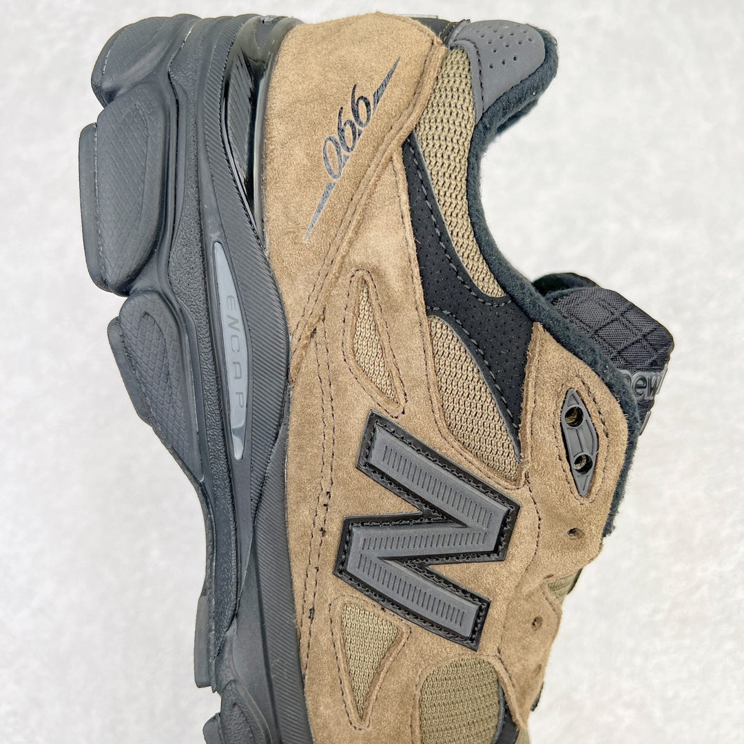 New Balance 990v6