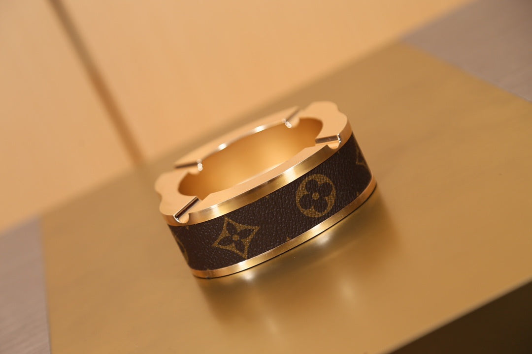 Cinzeiro LOUIS VUITTON 'Monogram Gold'