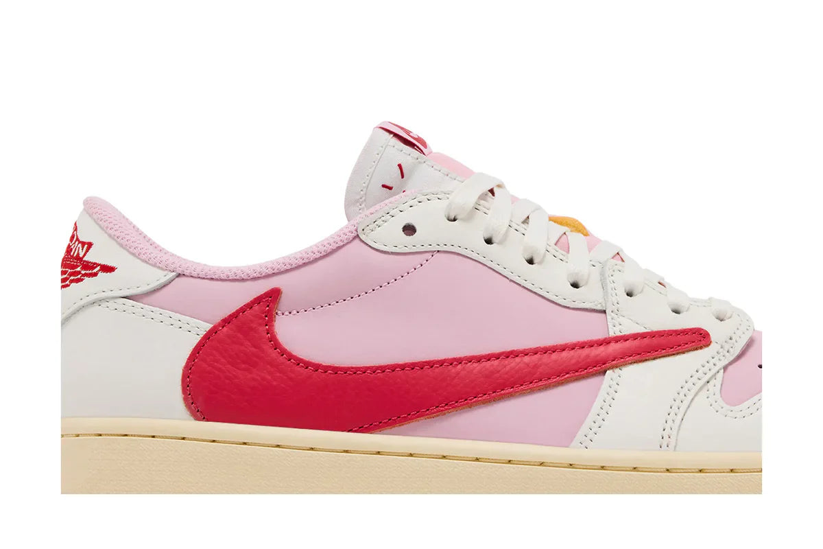 NIKE AIR JORDAN 1 LOW x TRAVIS SCOTT ‘SHY PINK’