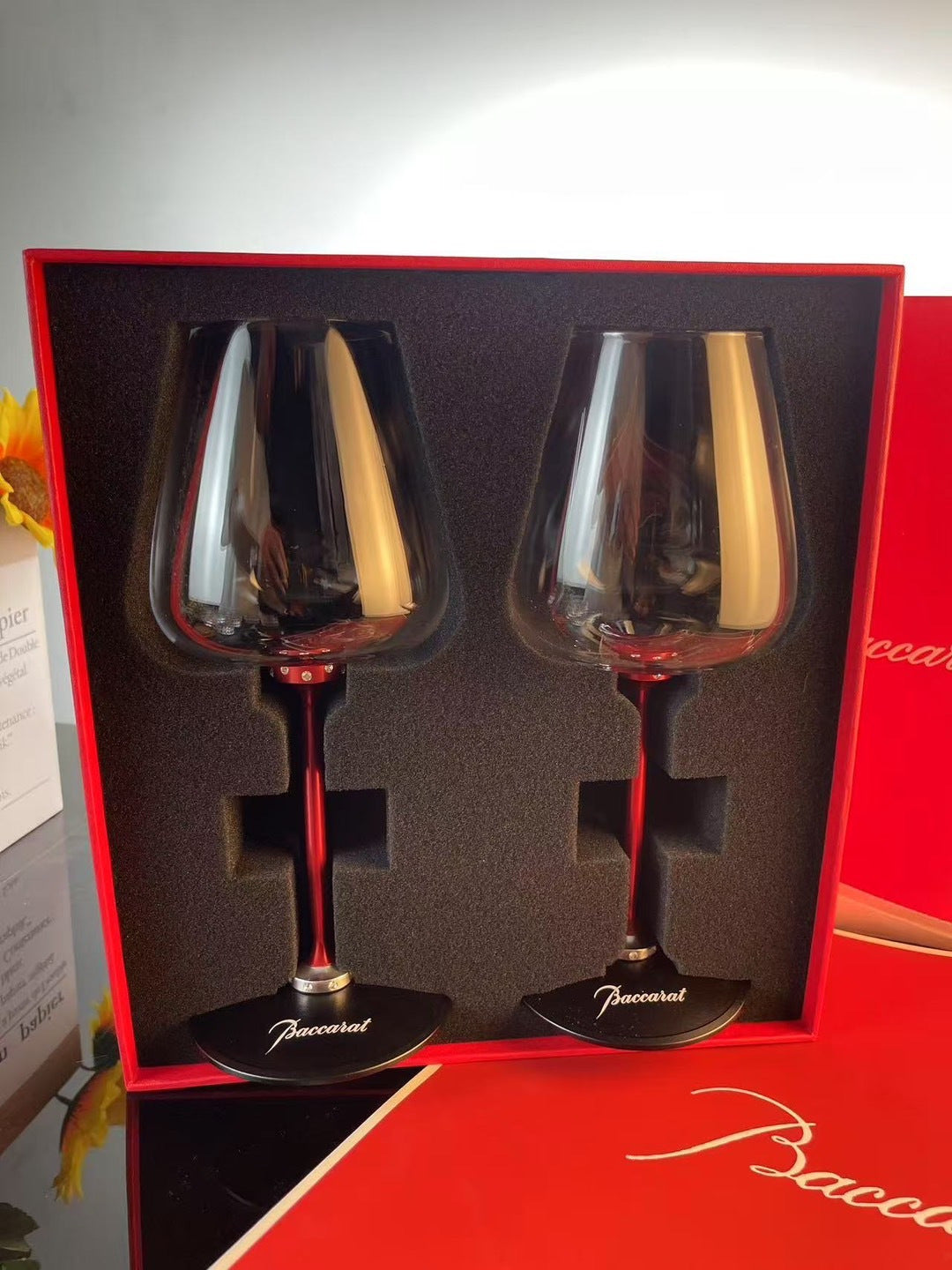 Baccarat 'Red Stem Wine Glass Set' (Cristal)
