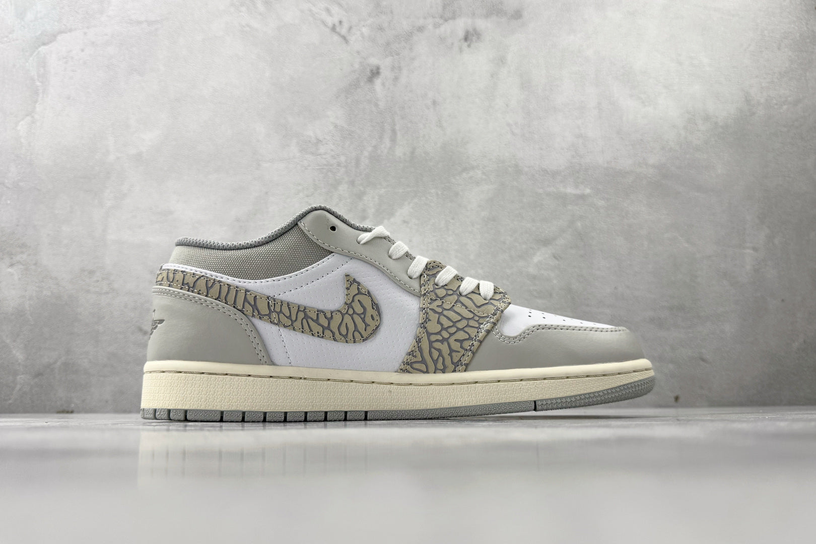 NIKE AIR JORDAN 1 LOW 'BERLIN GRAY'