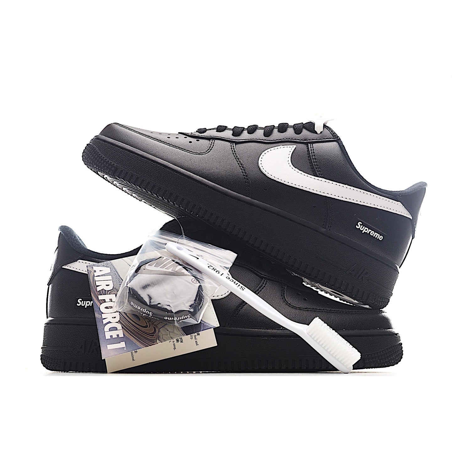 NIKE AIR FORCE 1 LOW x SUPREME