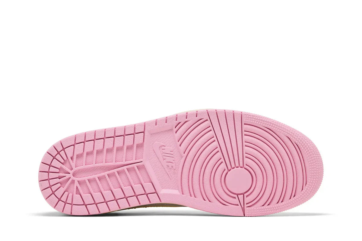 NIKE AIR JORDAN 1 LOW x TRAVIS SCOTT ‘SHY PINK BEGE’