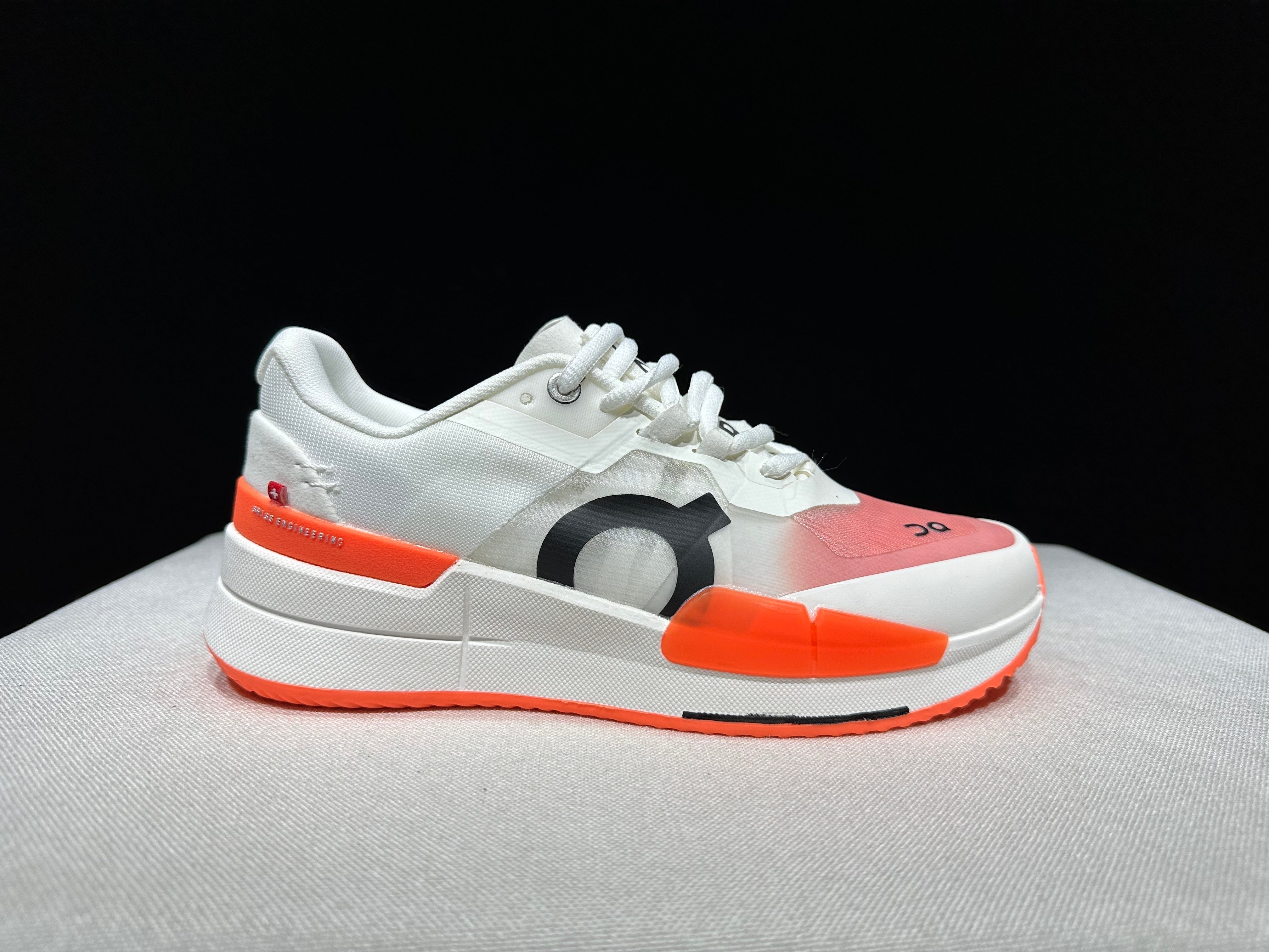 ON RUNNING x ROGER FEDERER ‘ON THE ROGER’