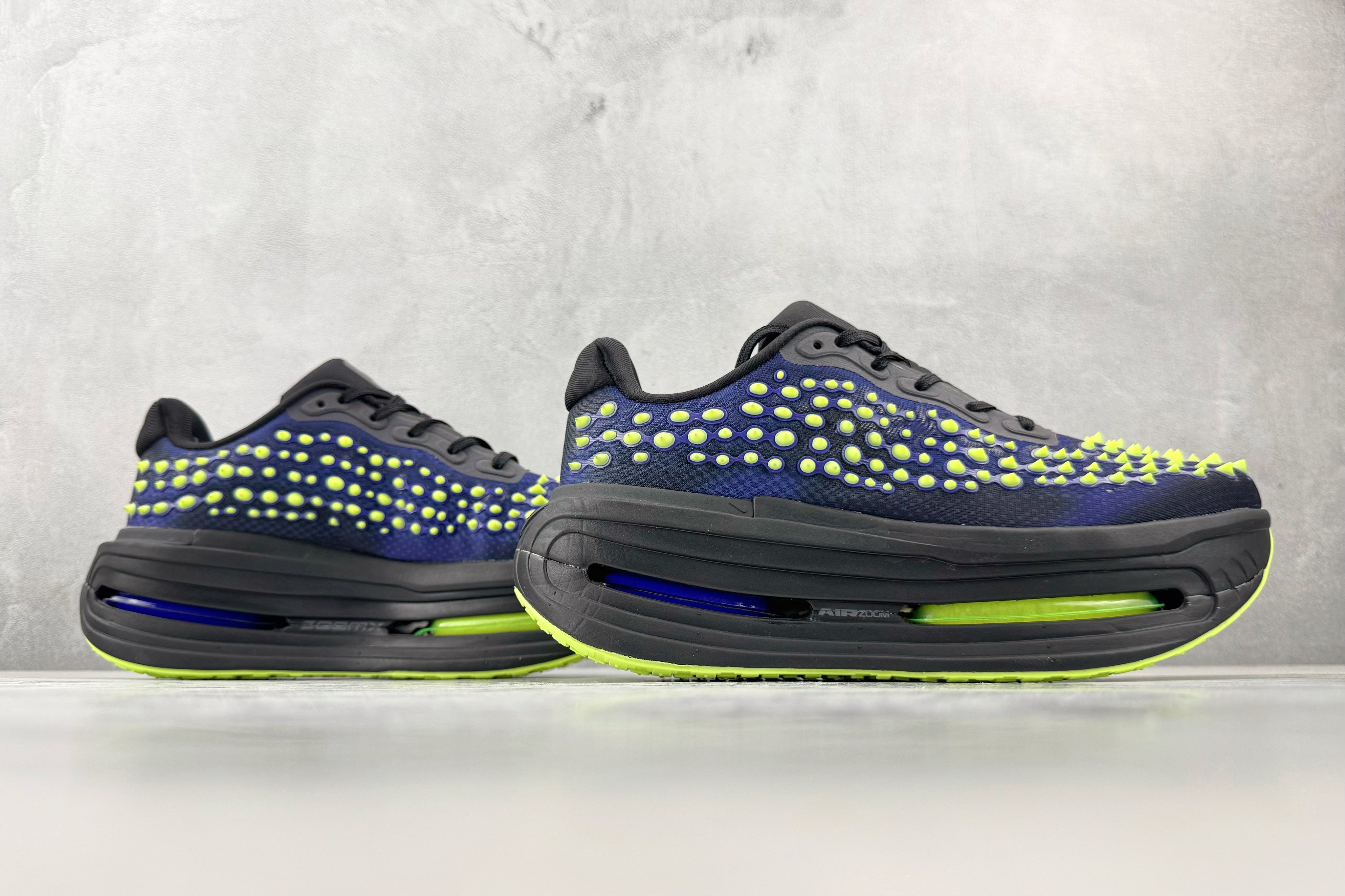 Nike 'Vomero Premium'
