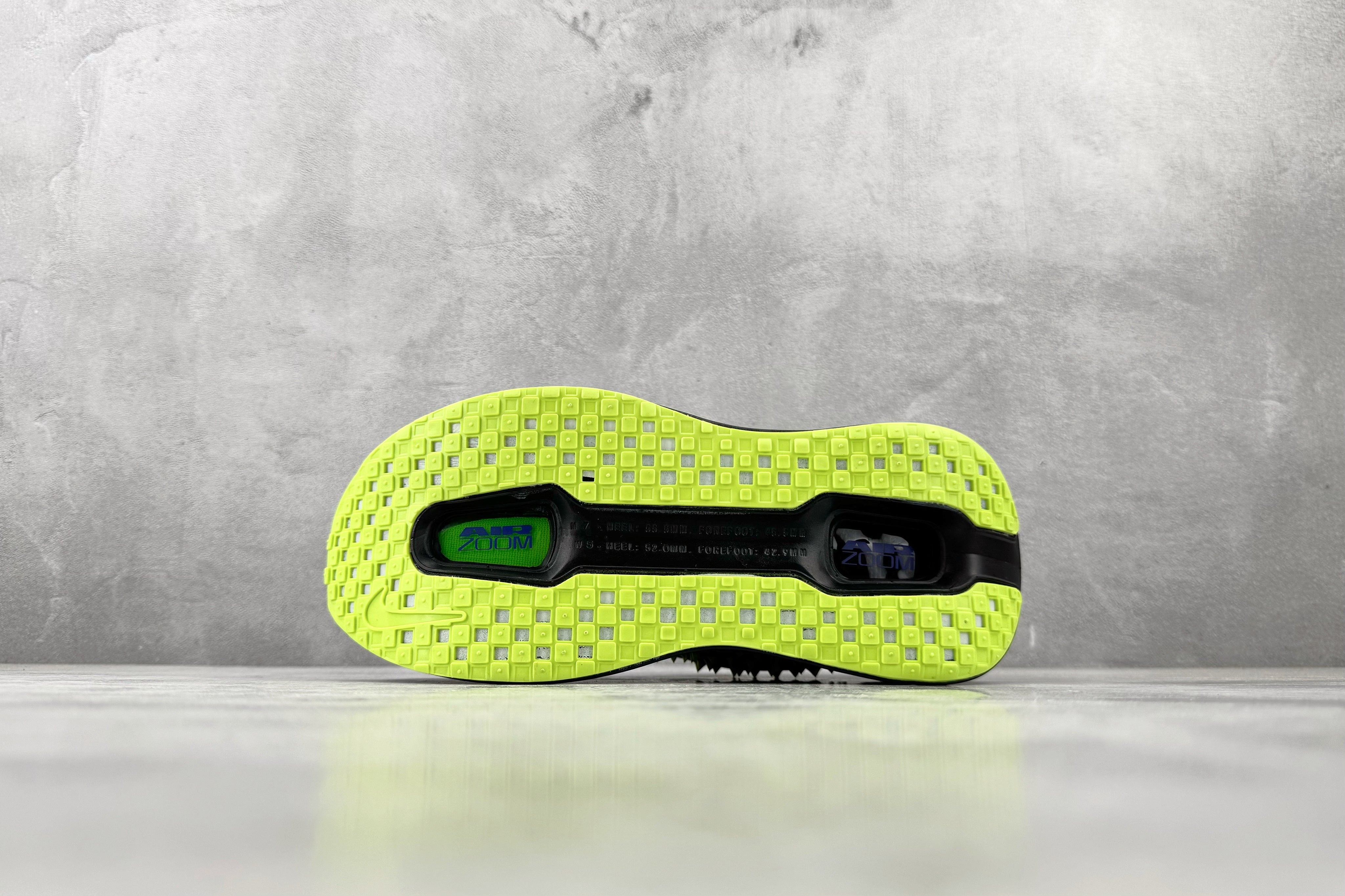 Nike 'Vomero Premium'