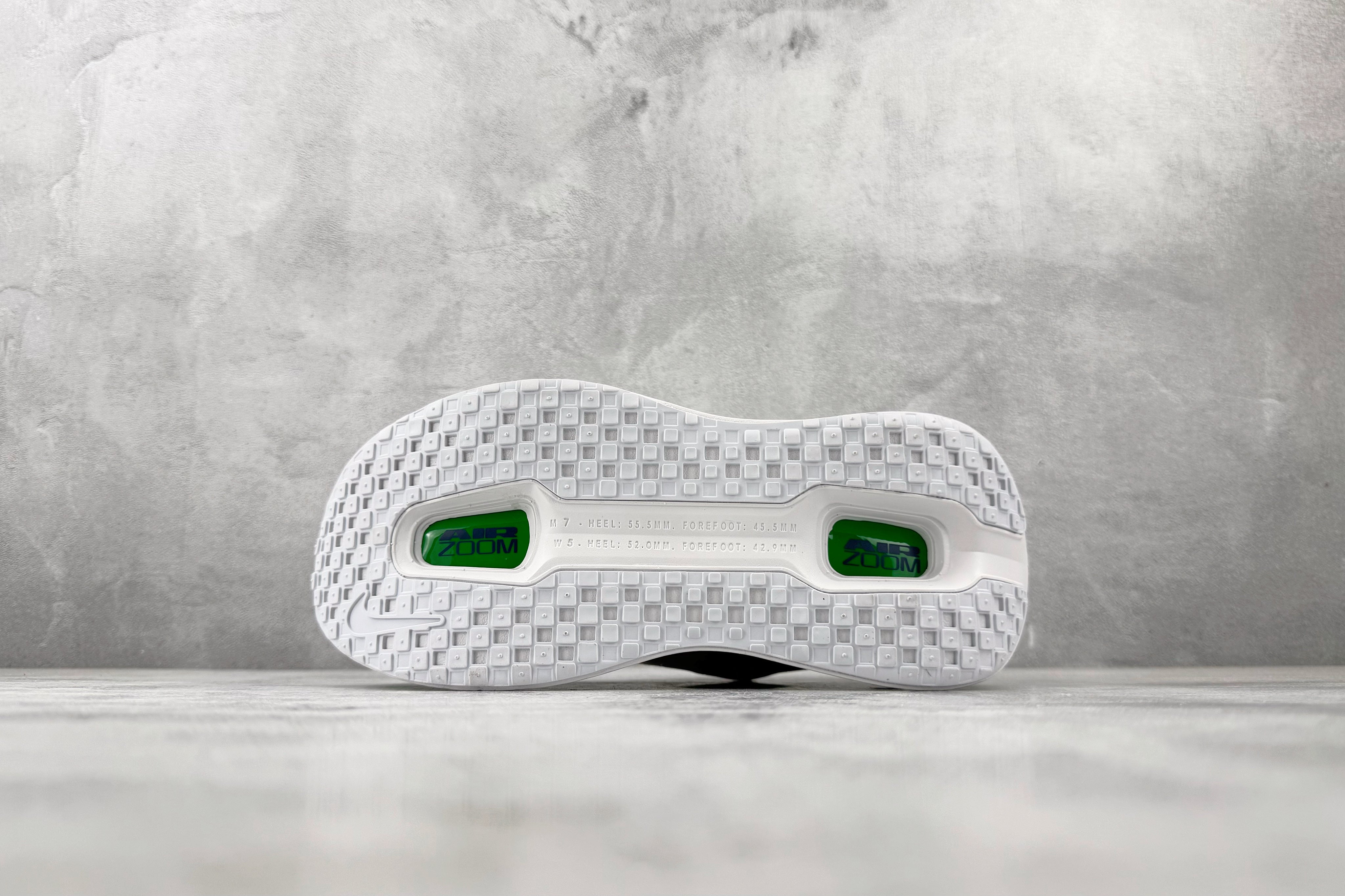 Nike 'Vomero Premium'