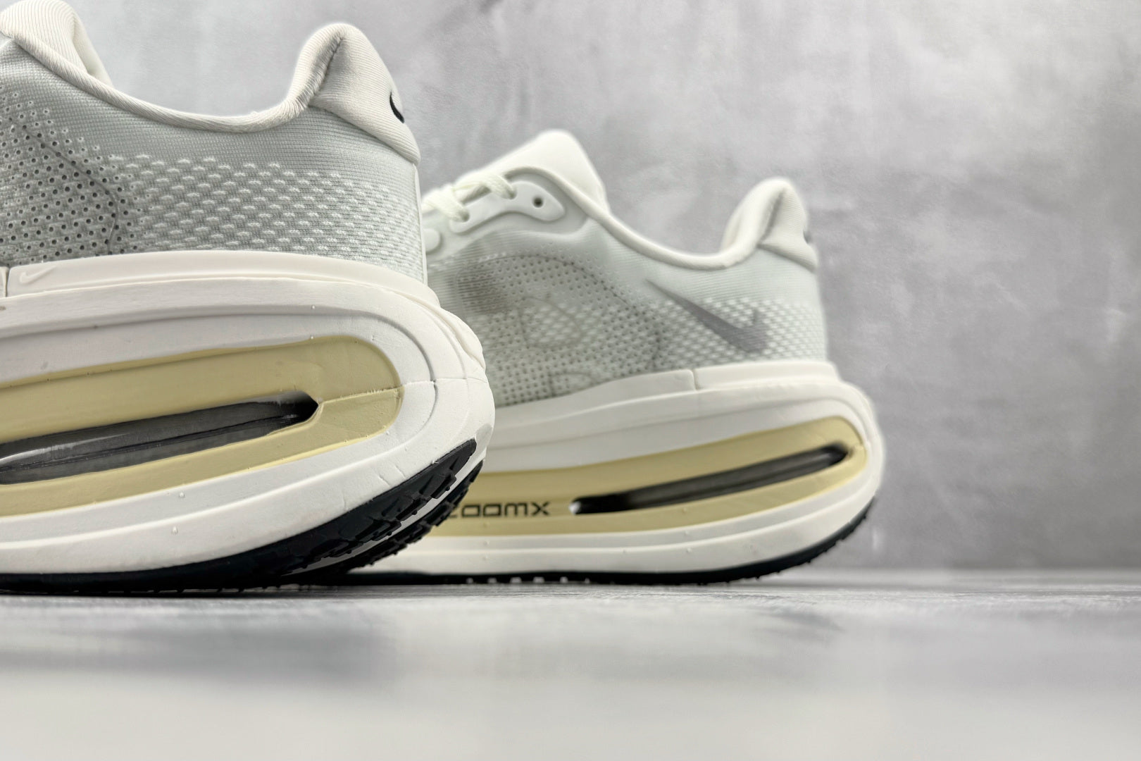 Nike 'Vomero Premium'