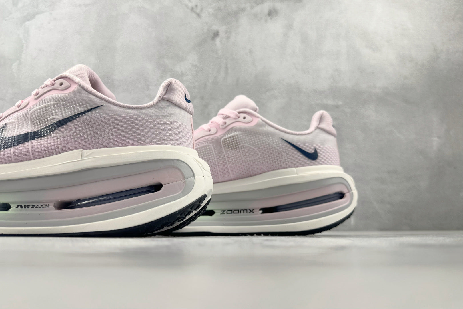 Nike 'Vomero Premium'