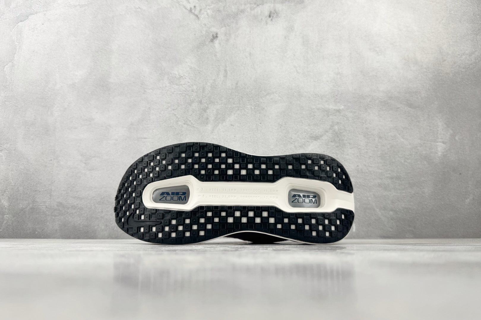 Nike 'Vomero Premium'