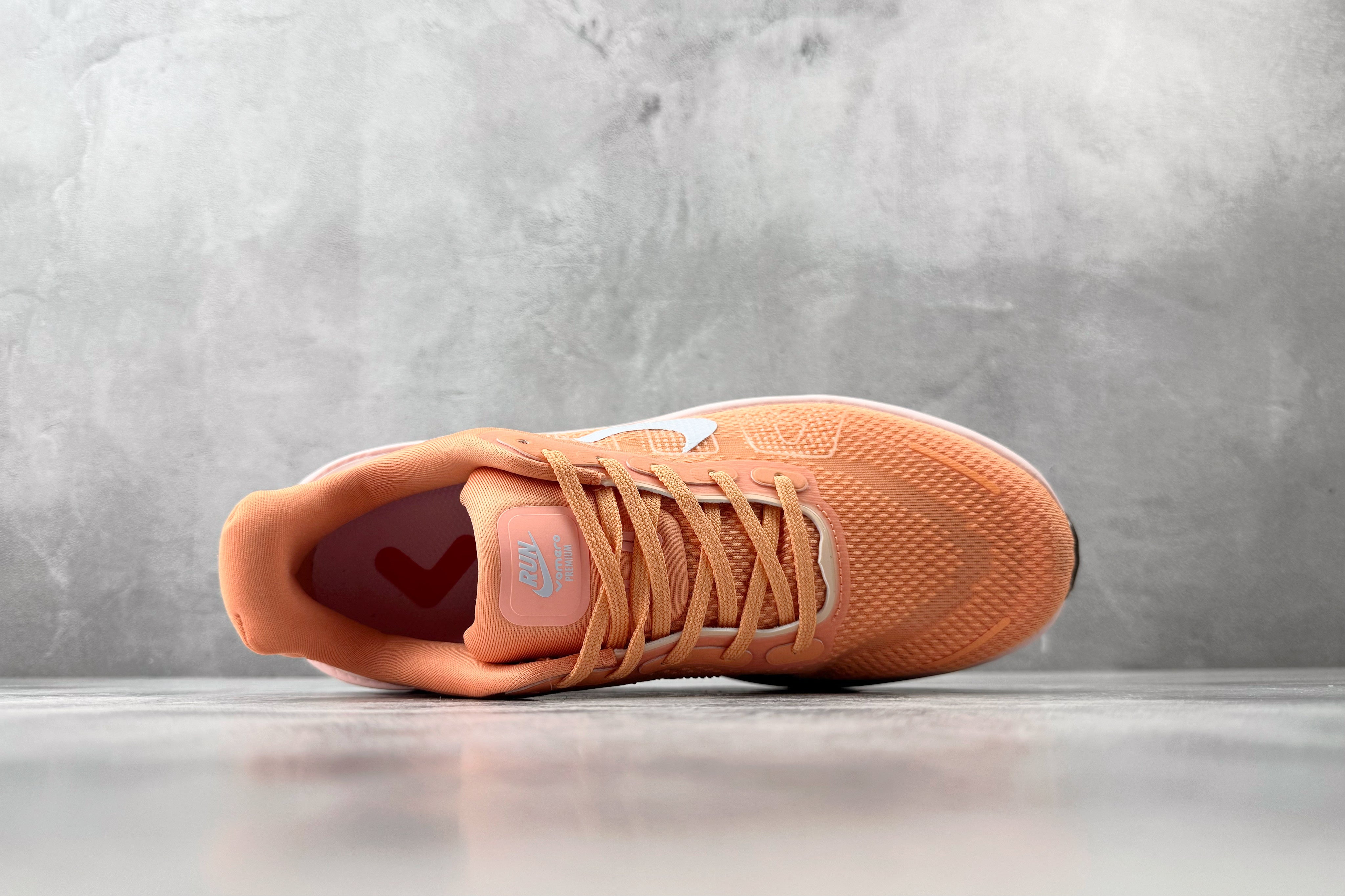 Nike 'Vomero Premium'