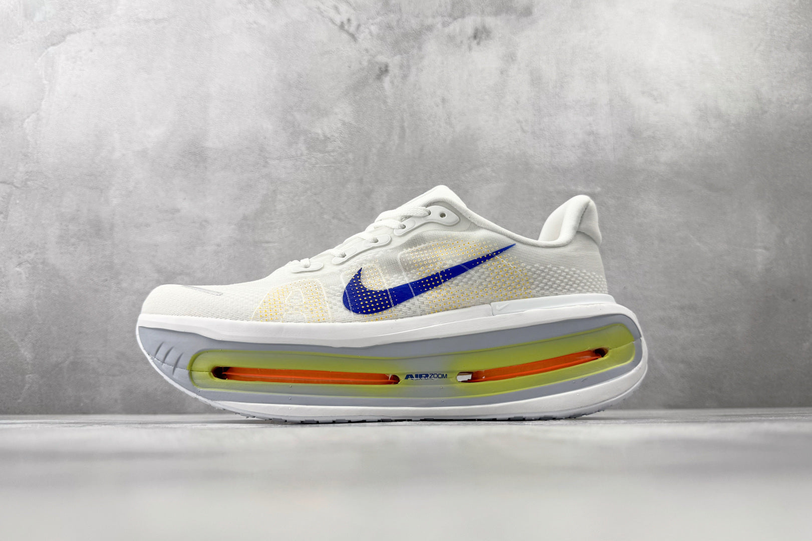 Nike 'Vomero Premium'