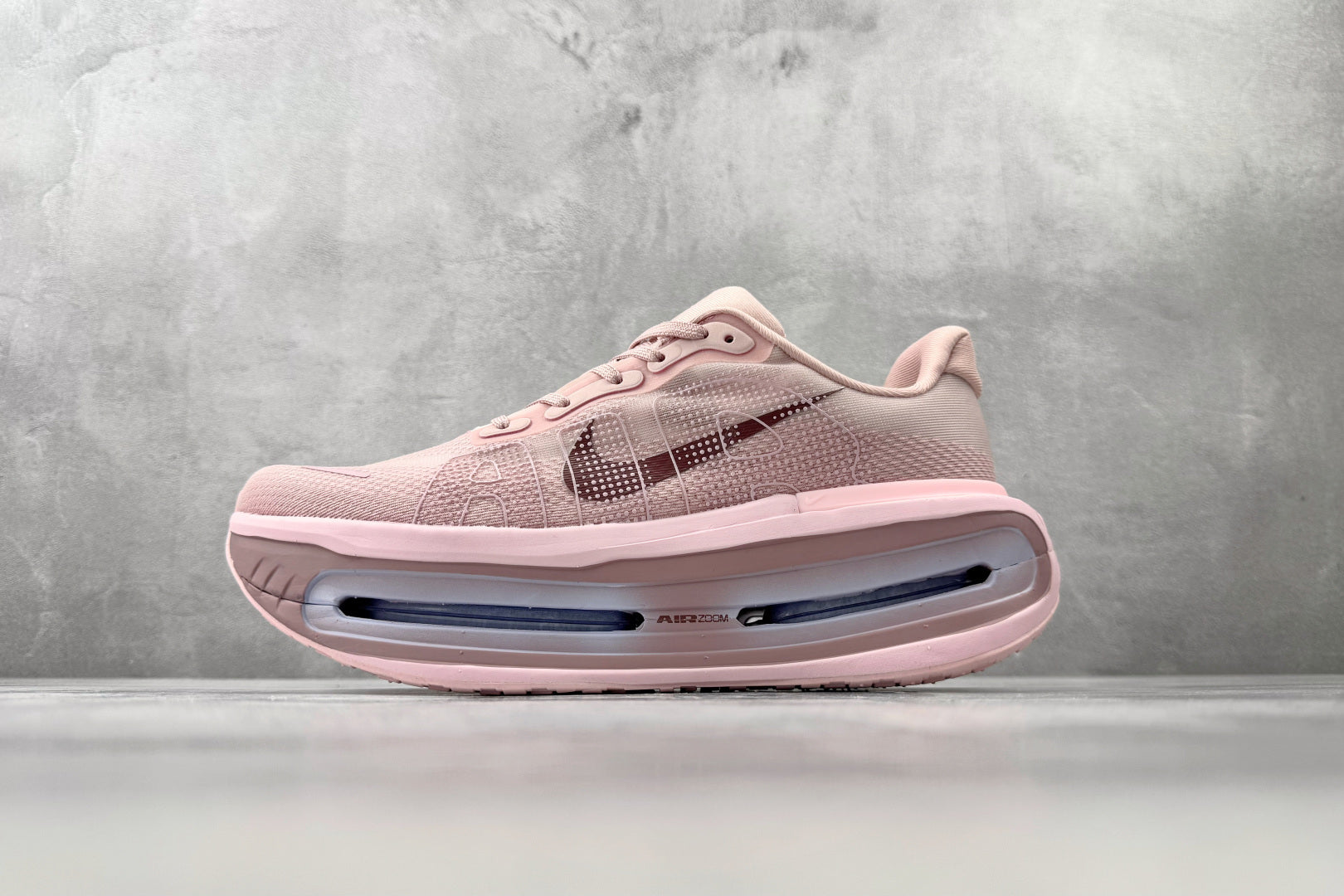 Nike 'Vomero Premium'