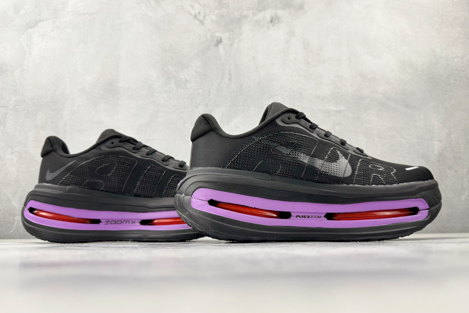 Nike 'Vomero Premium'