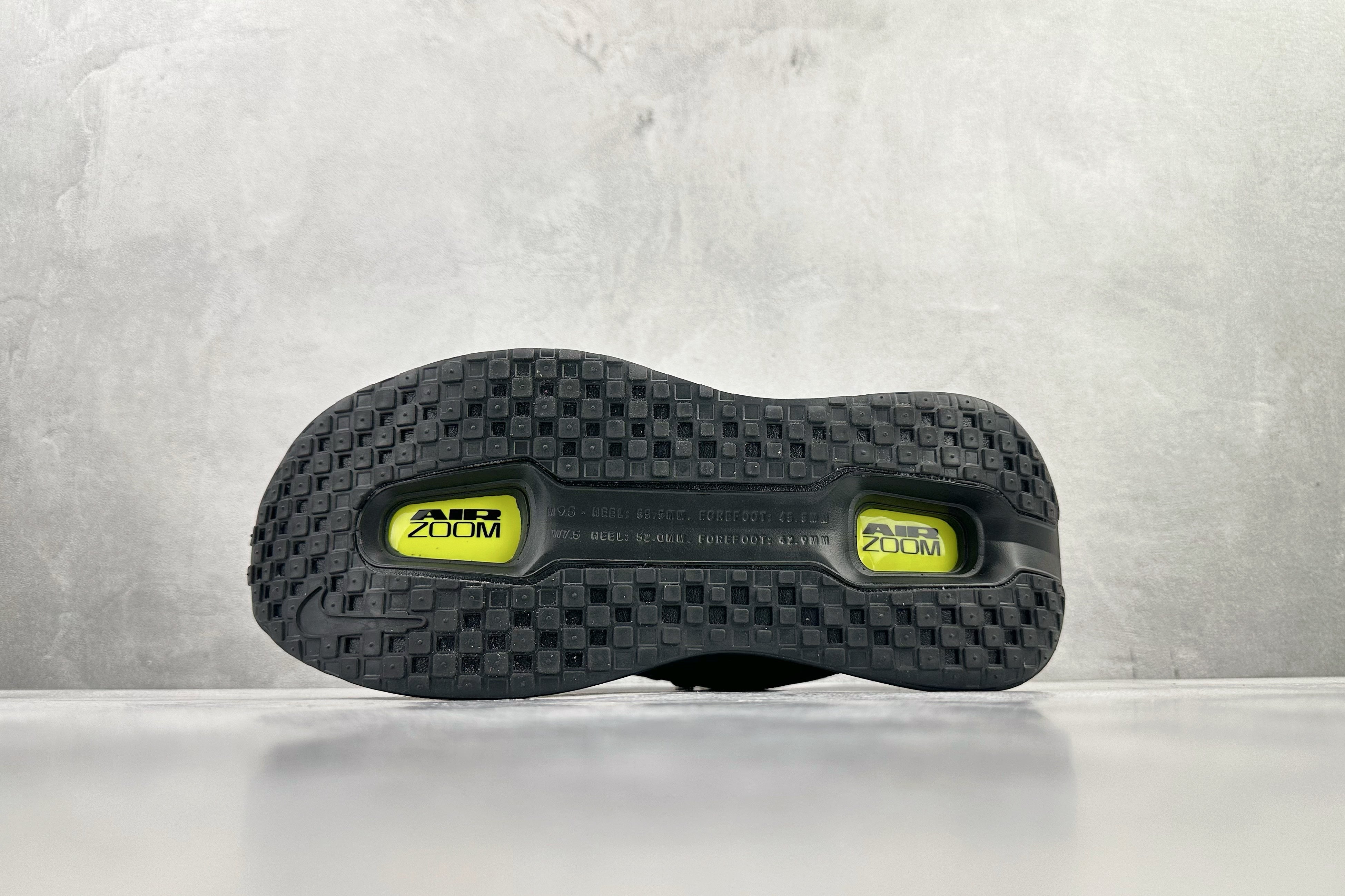 Nike 'Vomero Premium'