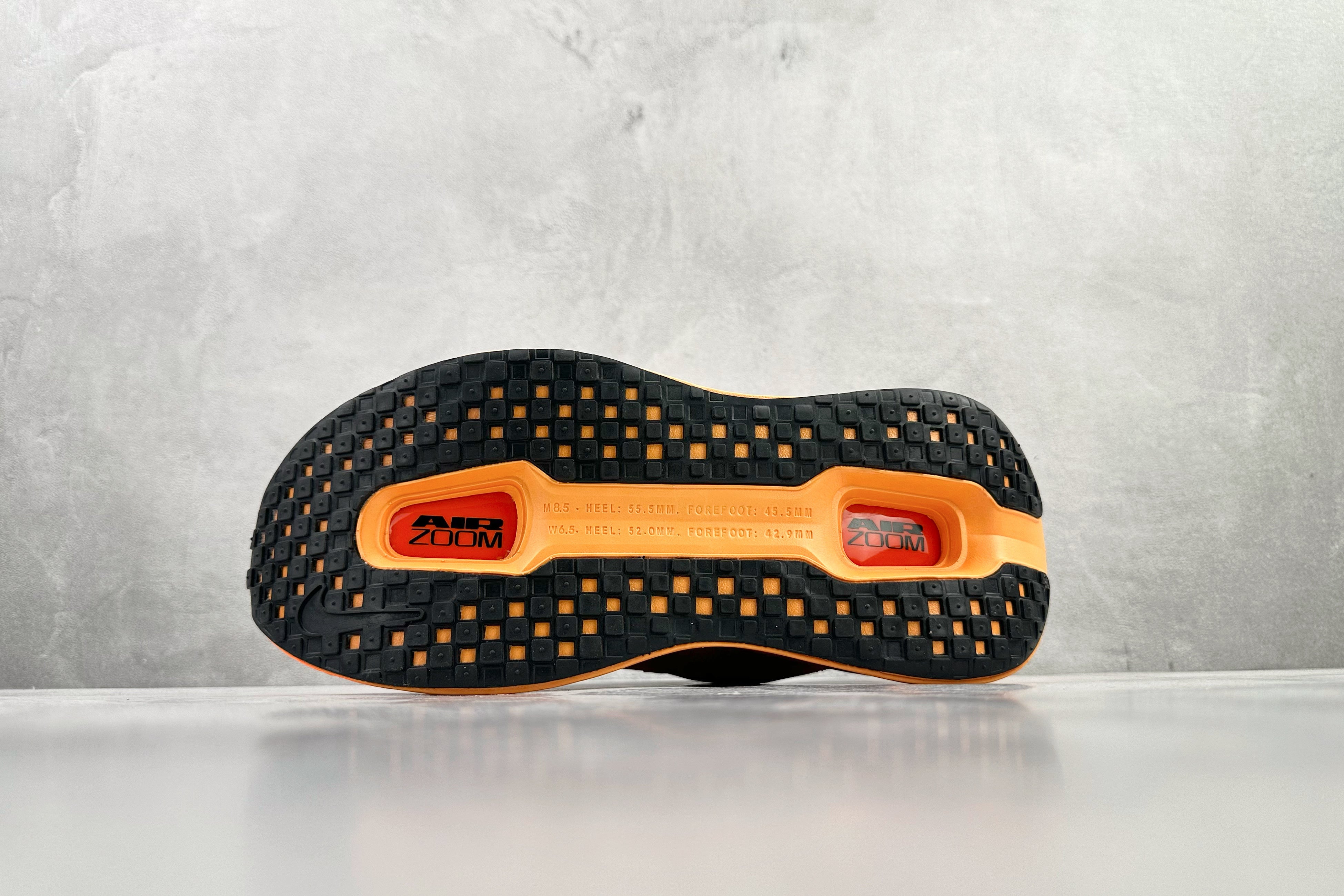 Nike 'Vomero Premium'