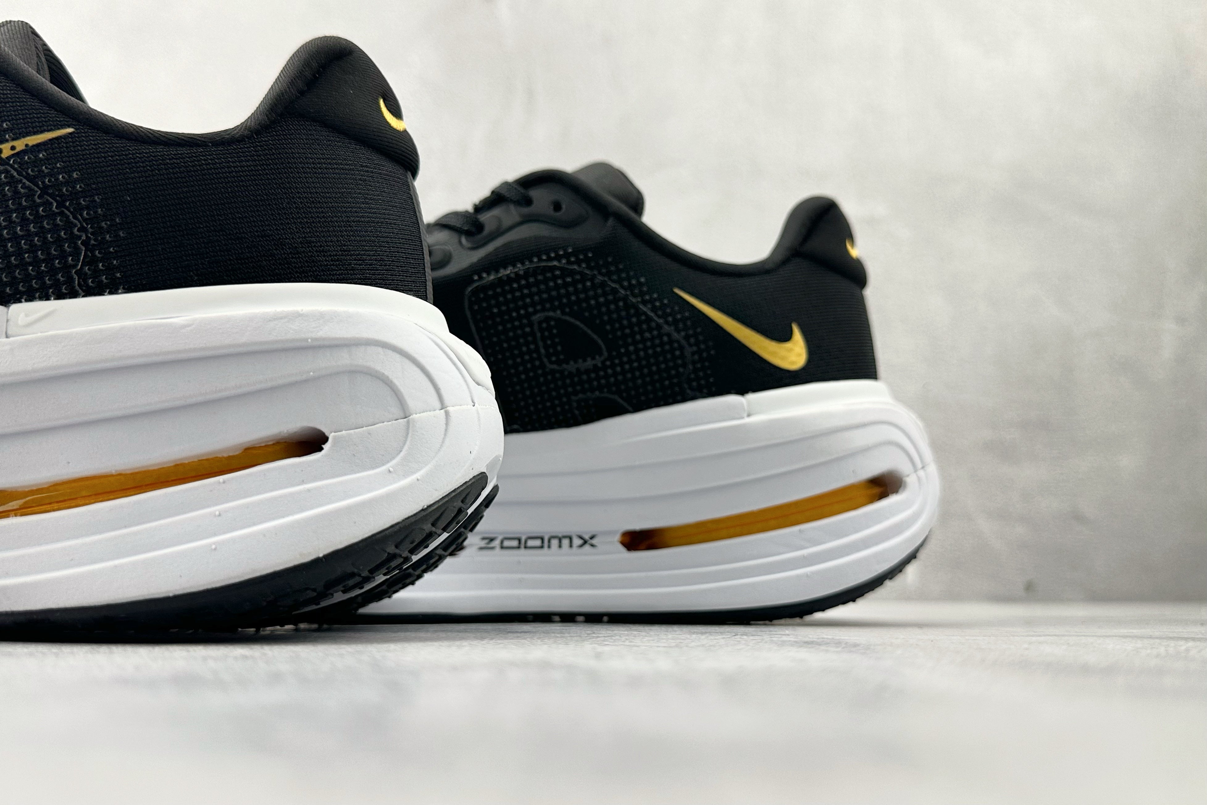 Nike 'Vomero Premium'
