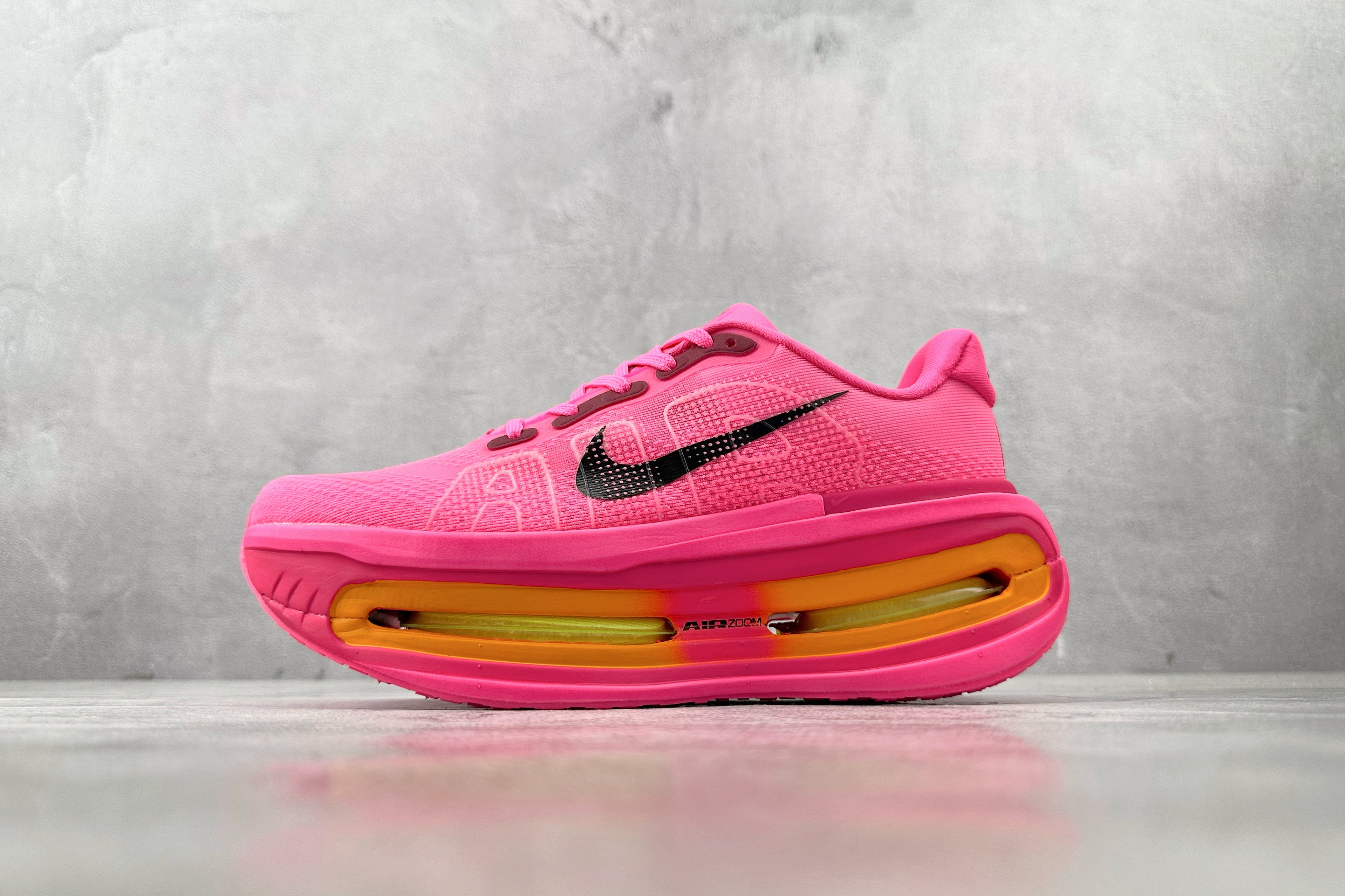 Nike 'Vomero Premium'