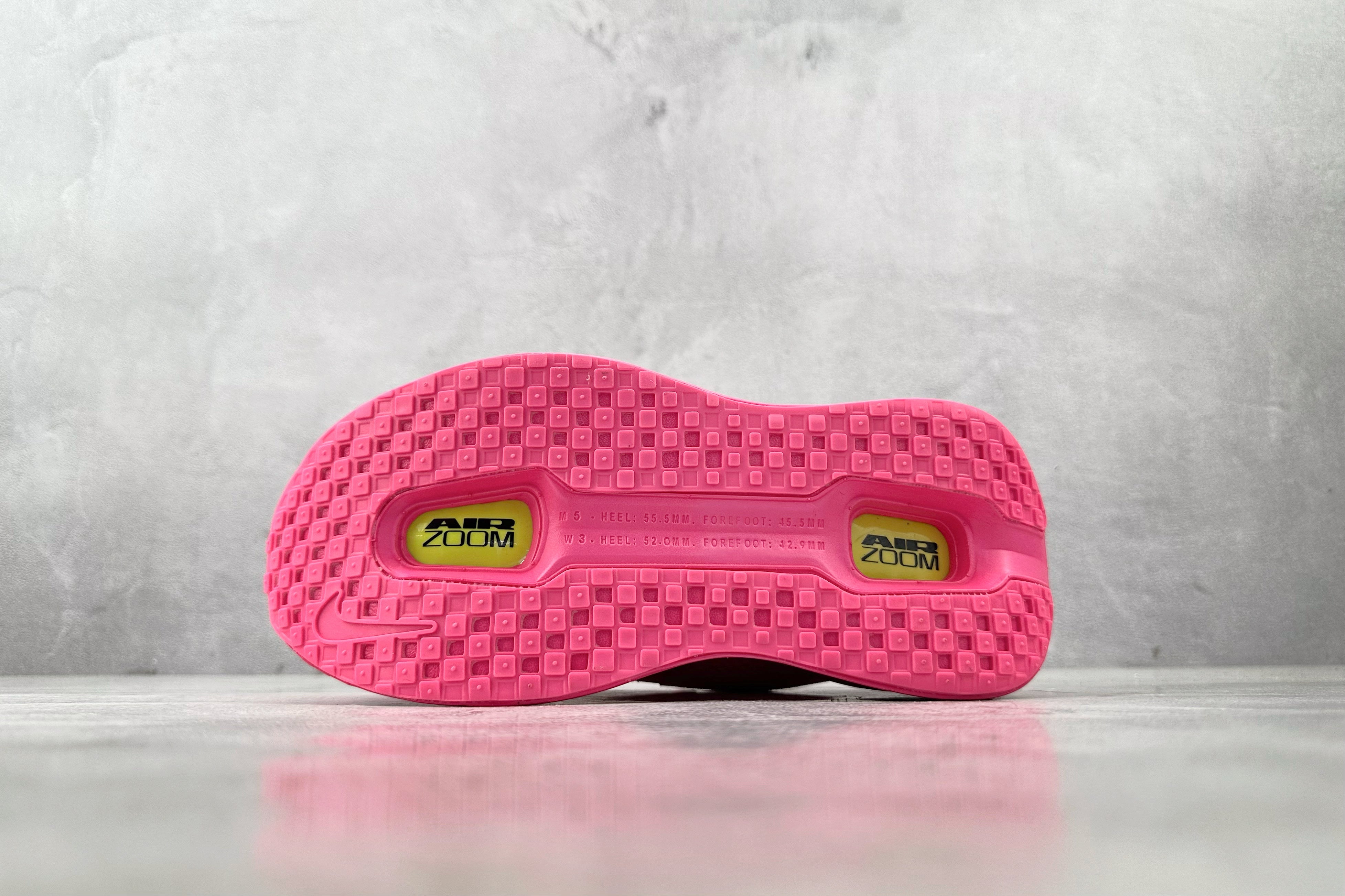 Nike 'Vomero Premium'