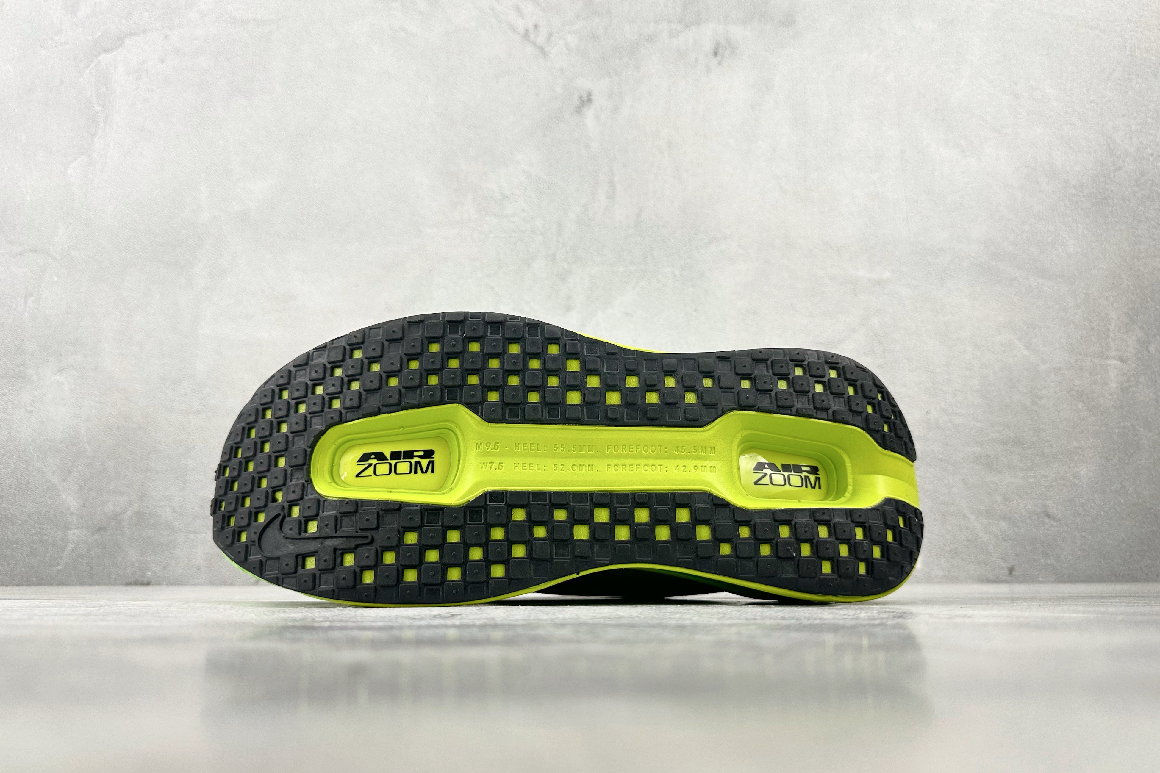 Nike 'Vomero Premium'