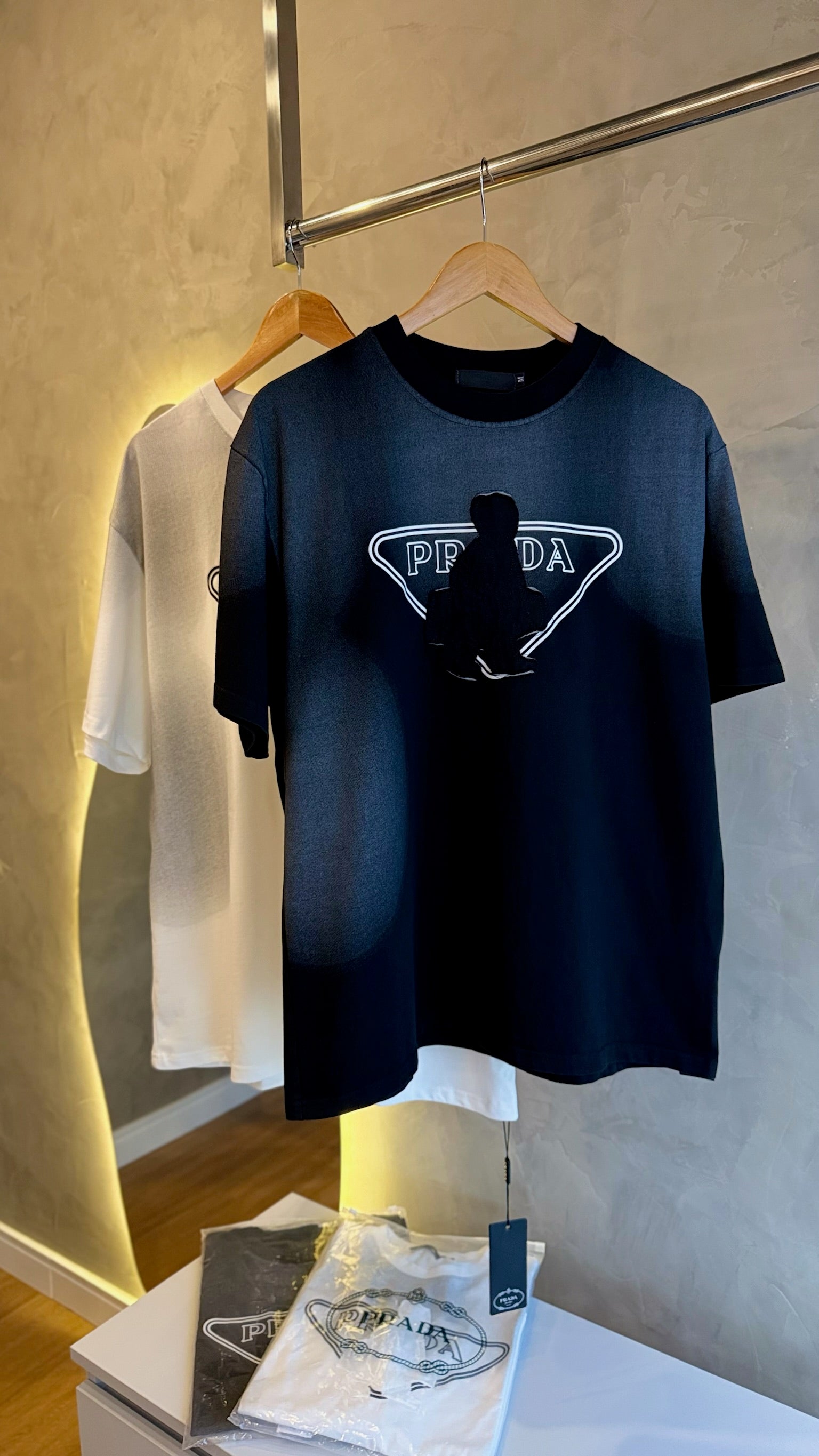 Camiseta Prada (Oversized)