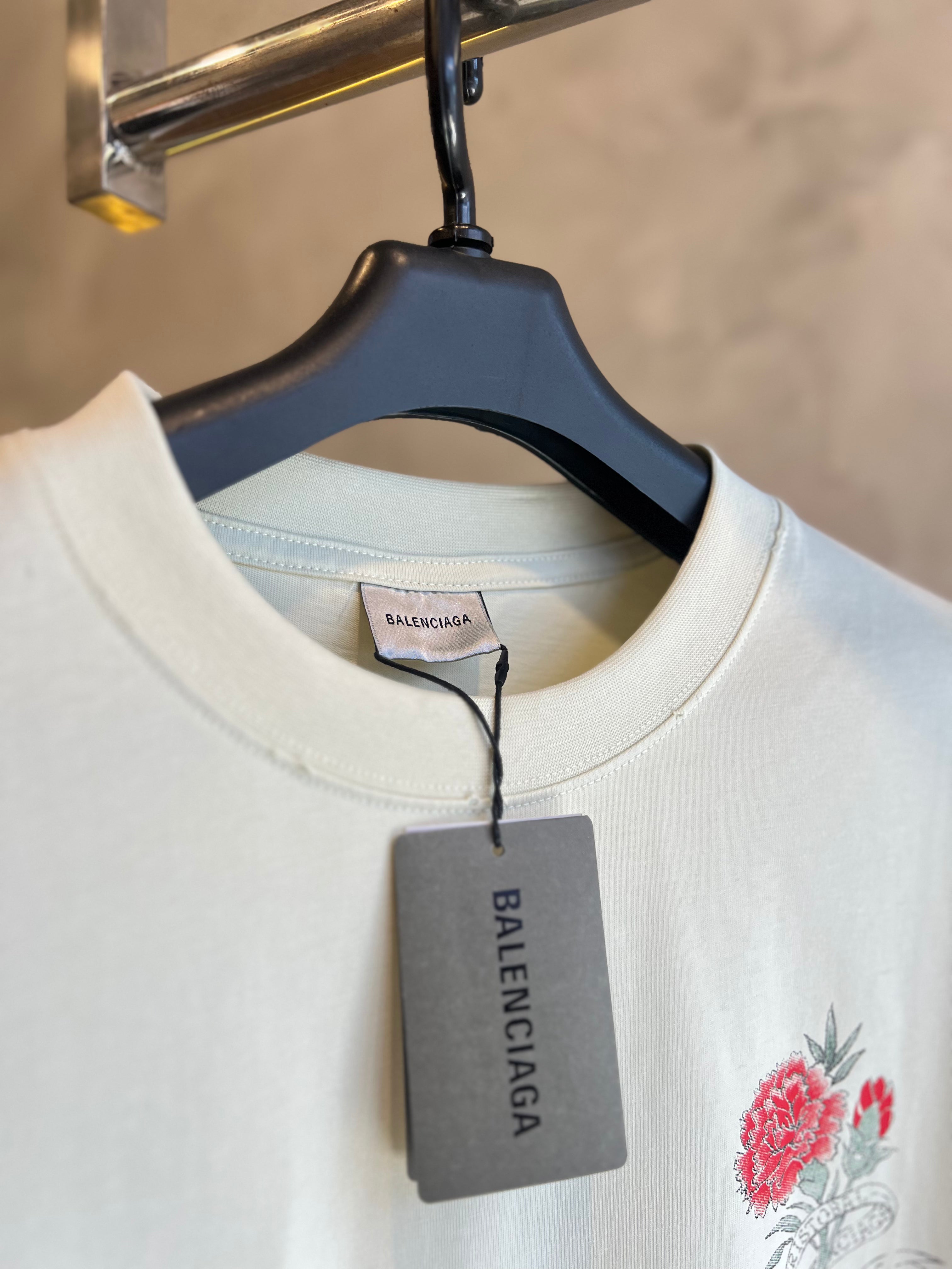 Camiseta BALENCIAGA (Oversized)