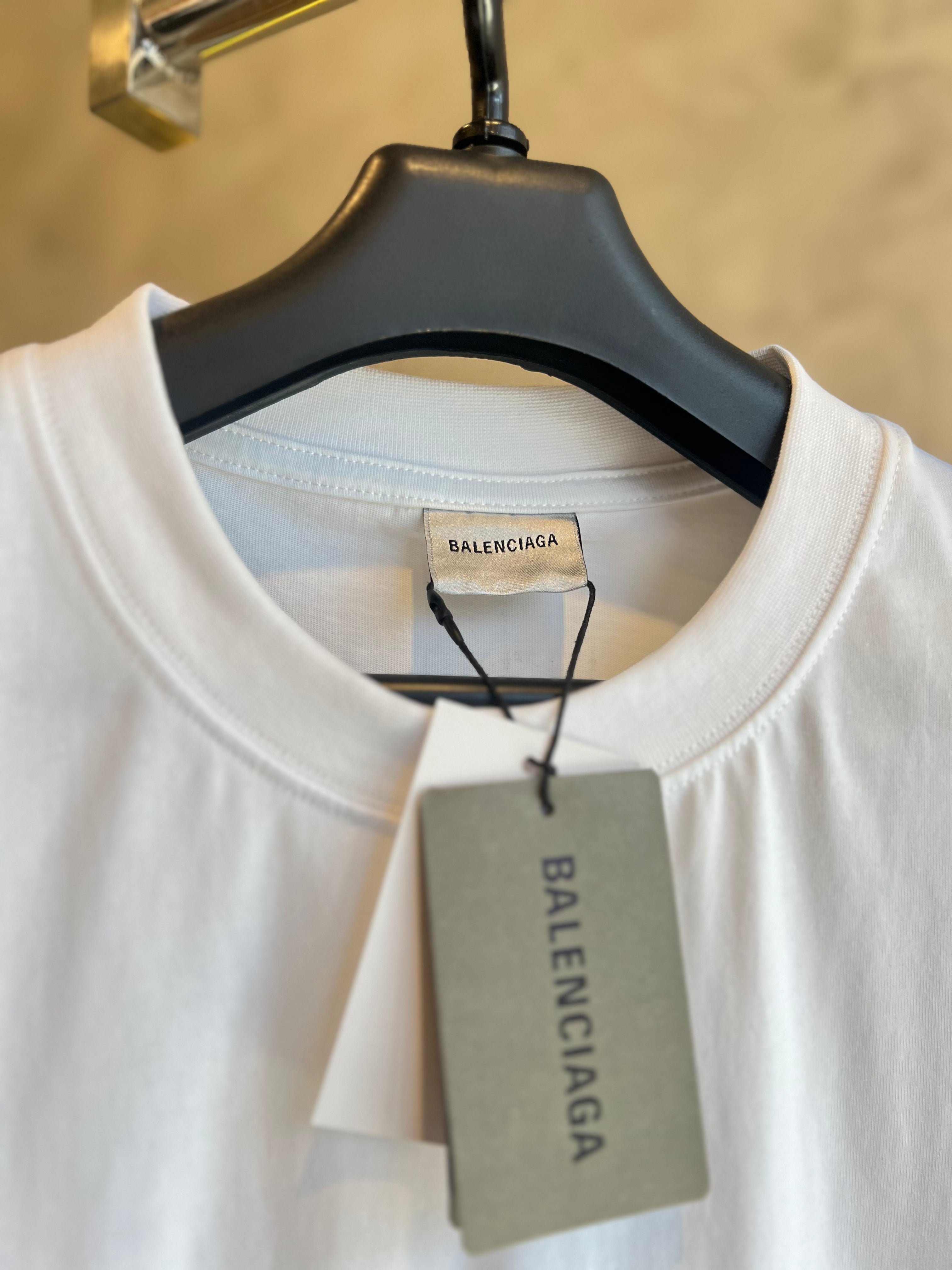 Camiseta BALENCIAGA (Oversized)