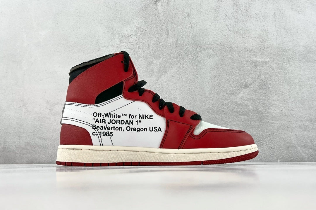 NIKE AIR JORDAN 1 RETRO HIGH x OFF WHITE