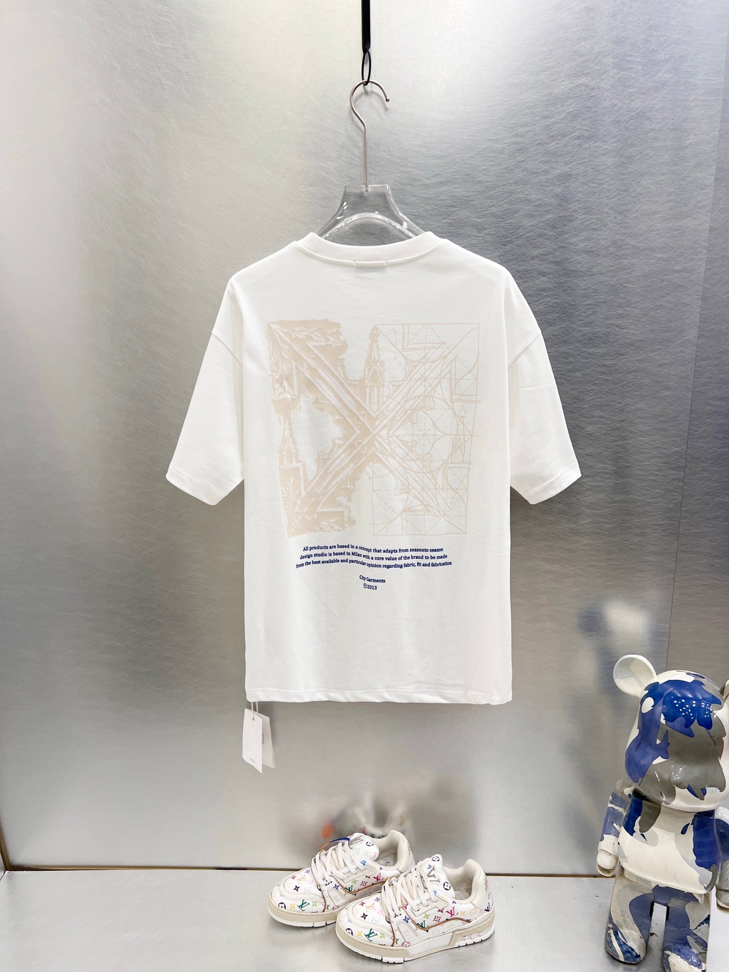 Camiseta OFF-WHITE (Oversized)