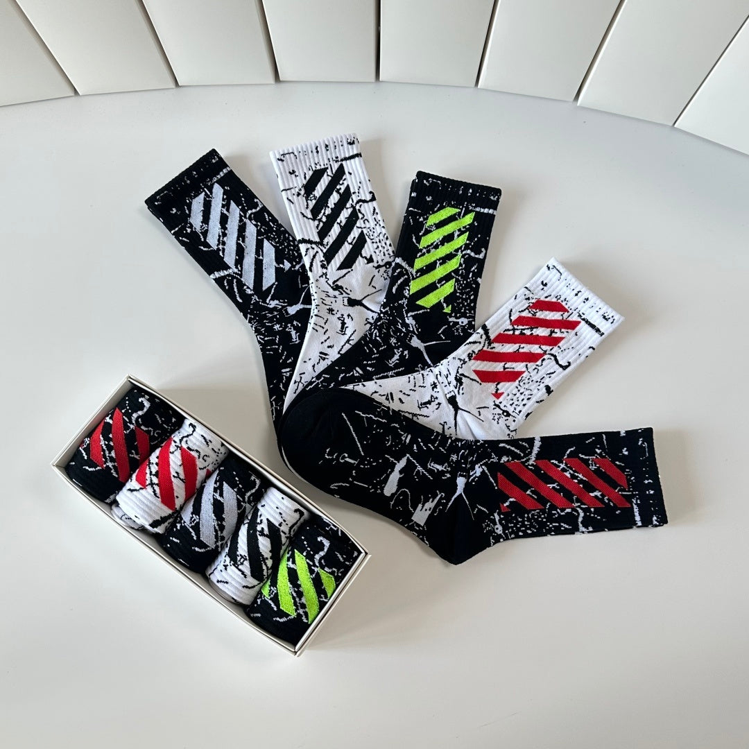 Kit com 5 meias cano alto OFF-WHITE