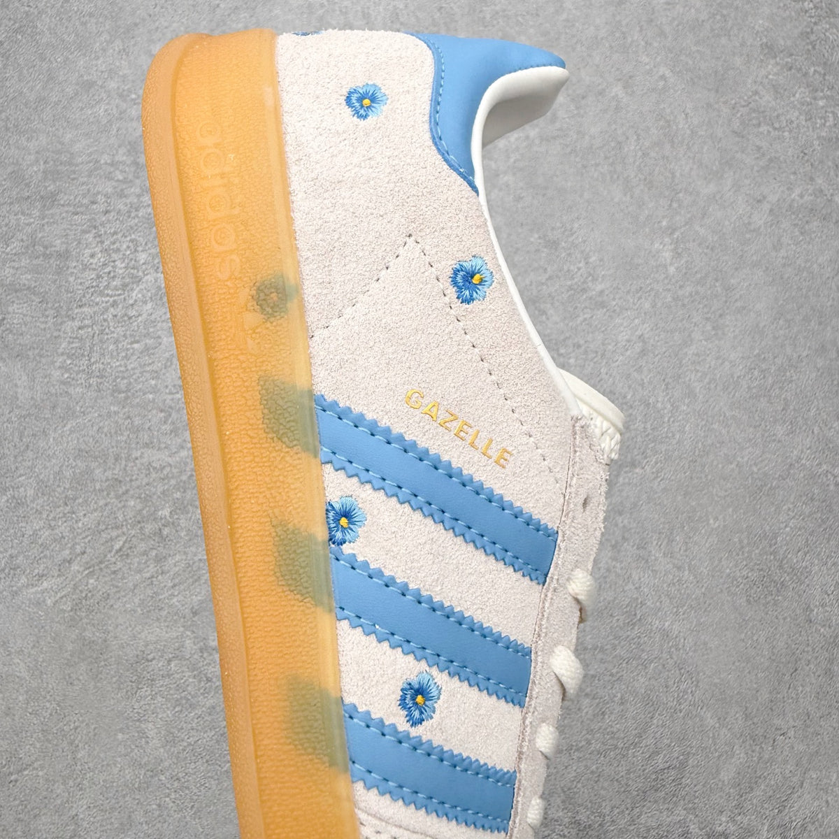 Adidas Gazelle Indoor Floral Cloud White Light Blue Gum - detalhe