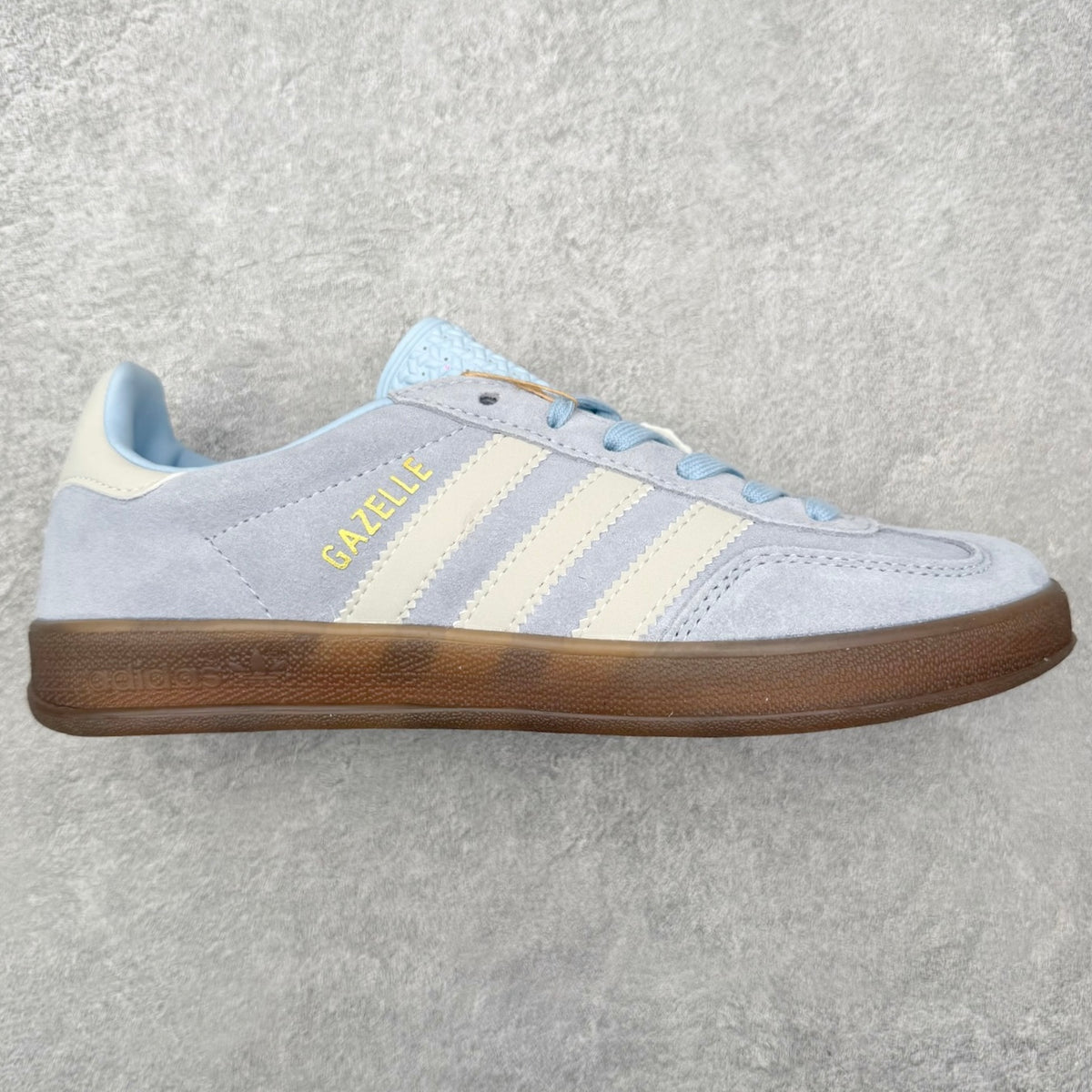 Adidas 'Gazelle' Grey / Cream White / Light Blue - vista lateral