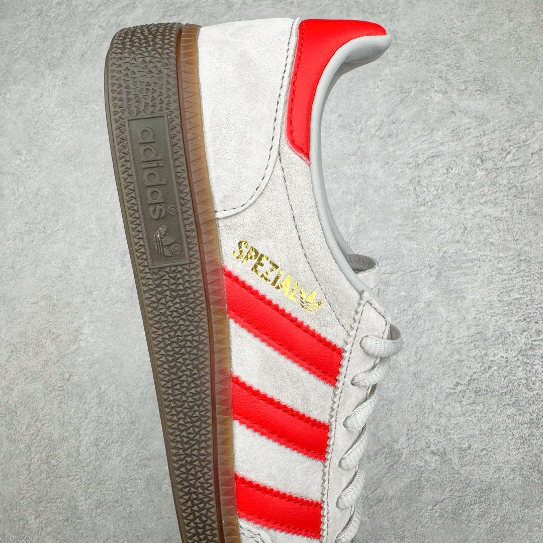 Adidas Handball Spezial Grey Two Hi-Res Red - detalhe lateral