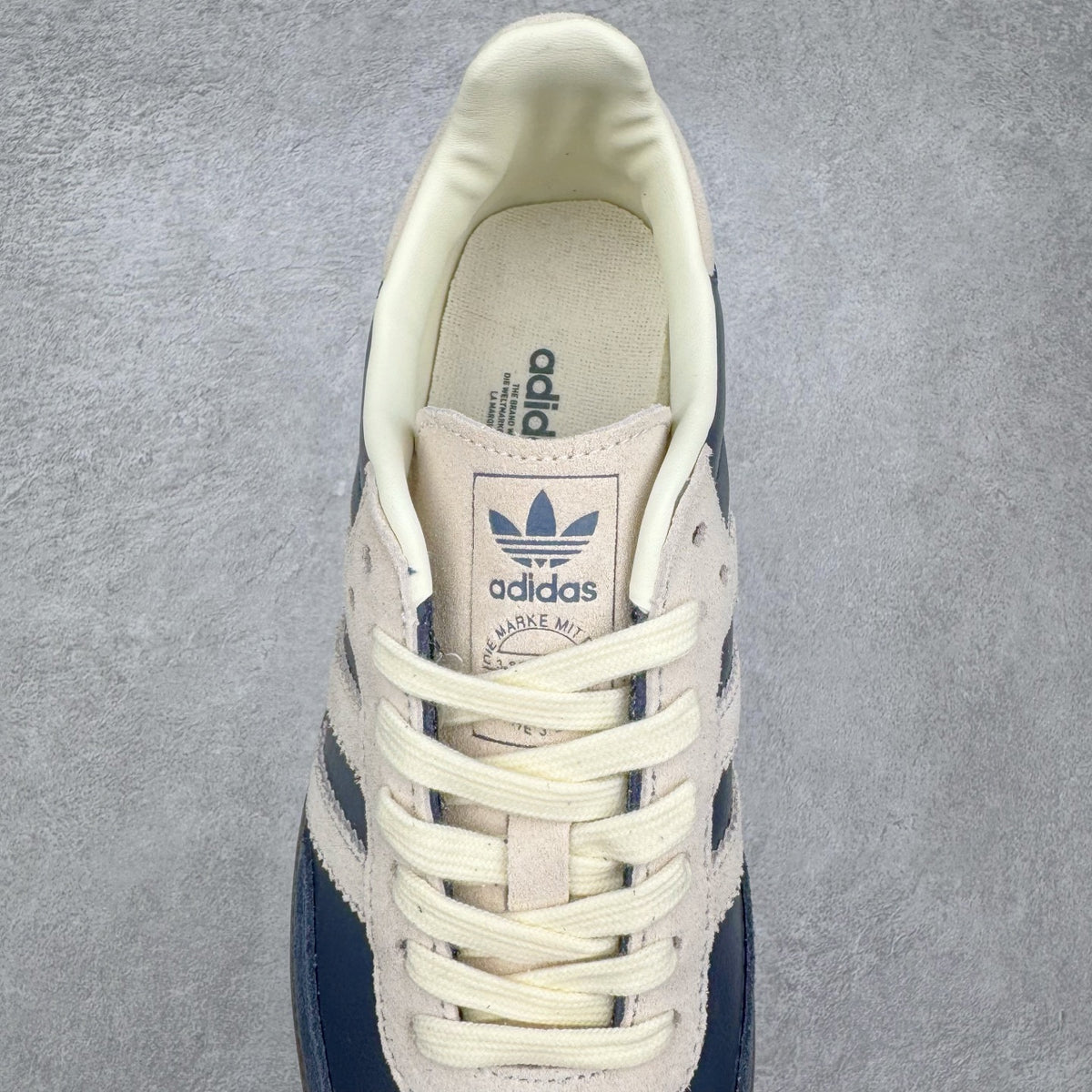 Adidas Samba OG Night Indigo - detalhe