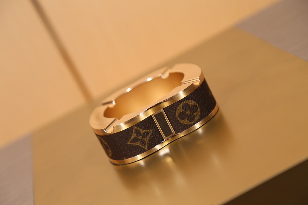 Cinzeiro LOUIS VUITTON 'Monogram Gold'