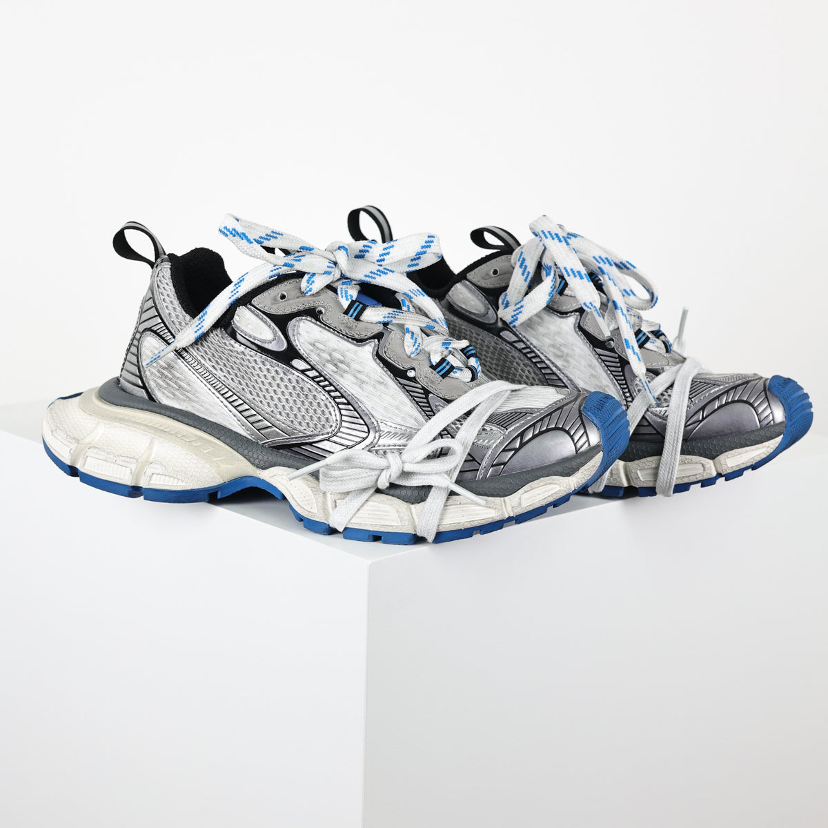 Balenciaga 3XL Extreme Lace - vista lateral