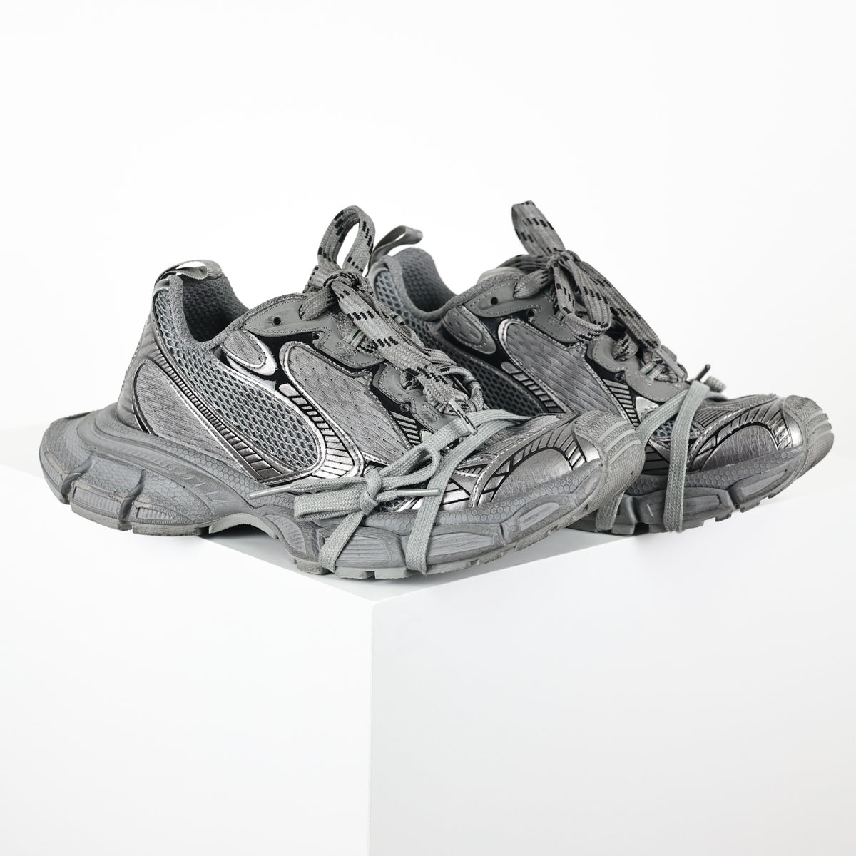 Balenciaga 3XL Extreme Lace cinza - vista lateral