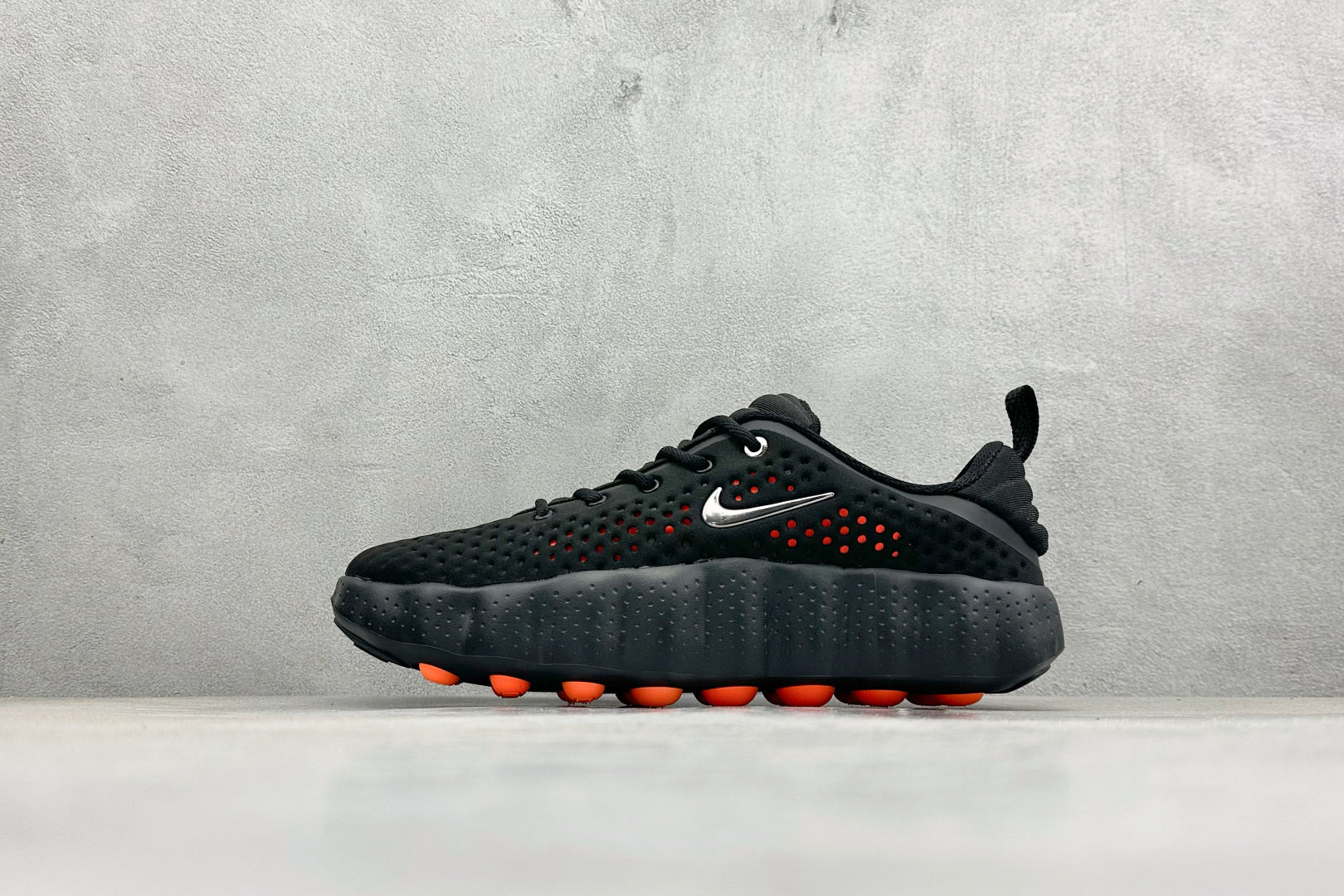 NIKE MIND 002