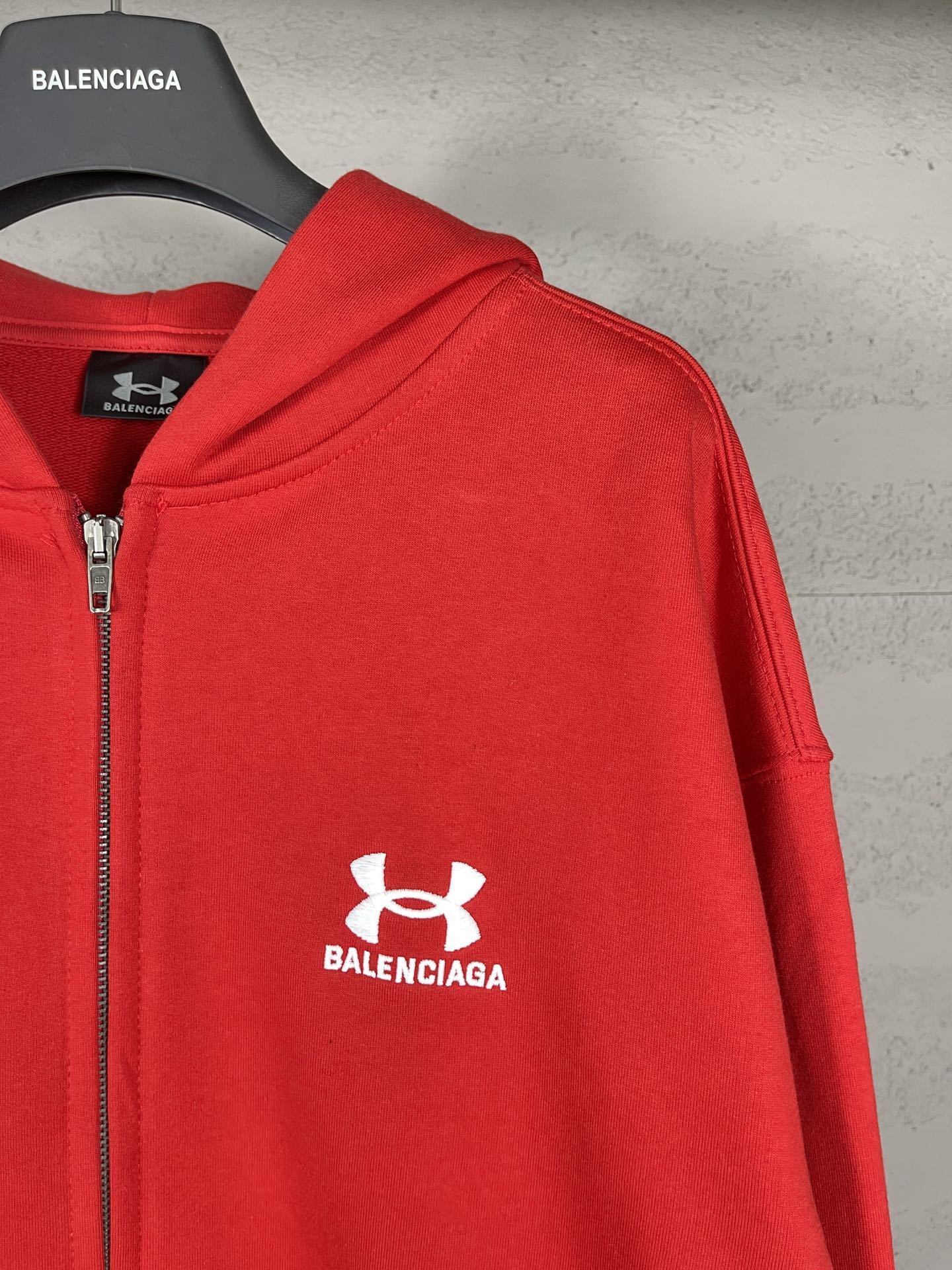 Moletom HOODIE BALENCIAGA