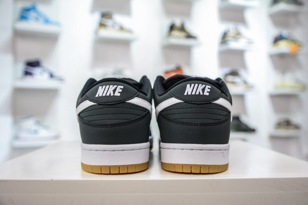 NIKE SB DUNK LOW PRO BLACK GUM - traseira