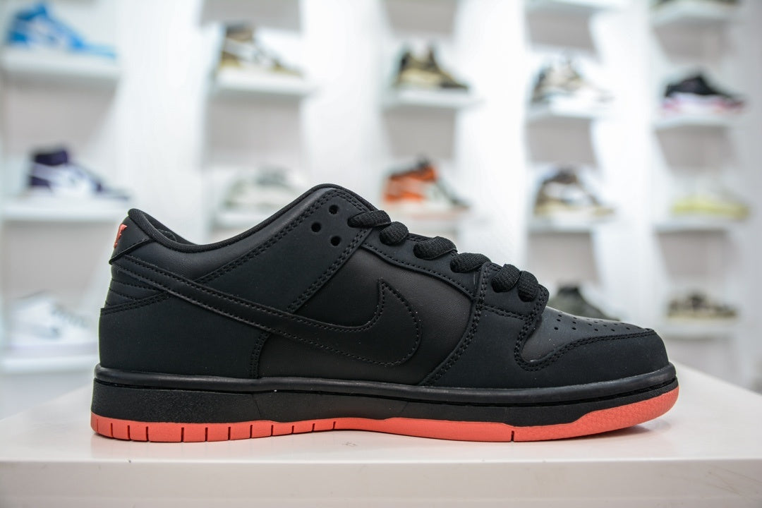 JEFF STAPLE x NIKE SB DUNK LOW BLACK PIGEON - lateral oposta