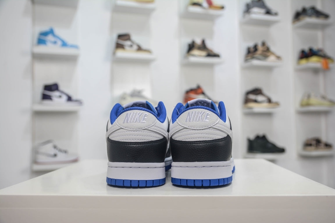 NIKE DUNK LOW WHITE BLACK ROYAL - traseira