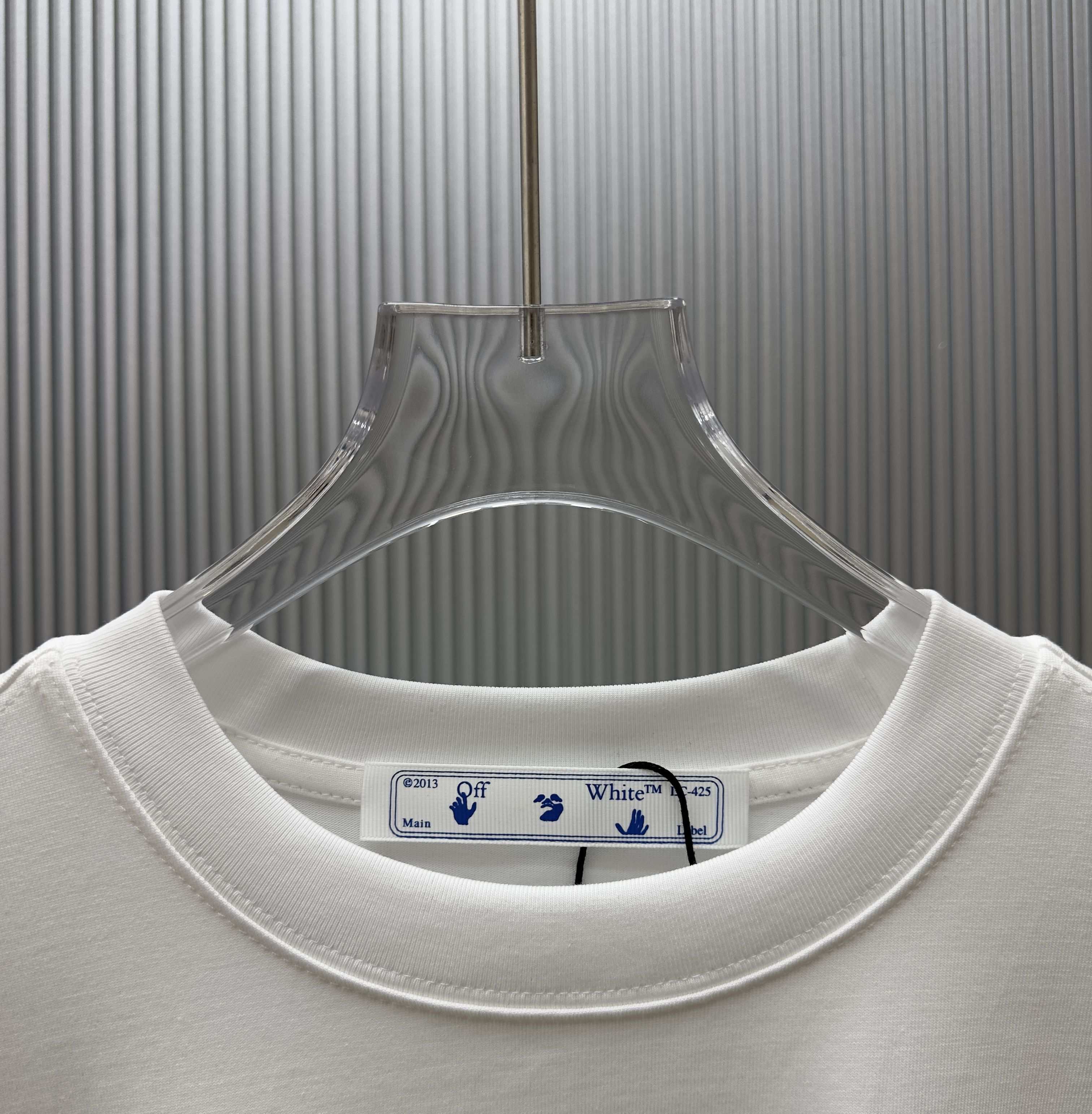 Camiseta OFF-WHITE (Oversized)