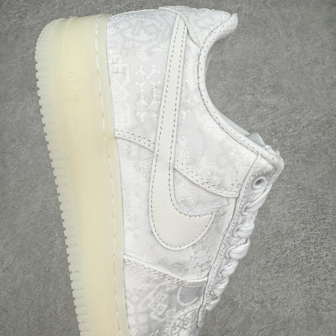 CLOT x NIKE AIR FORCE 1 PREMIUM 1WORLD - lateral oposta